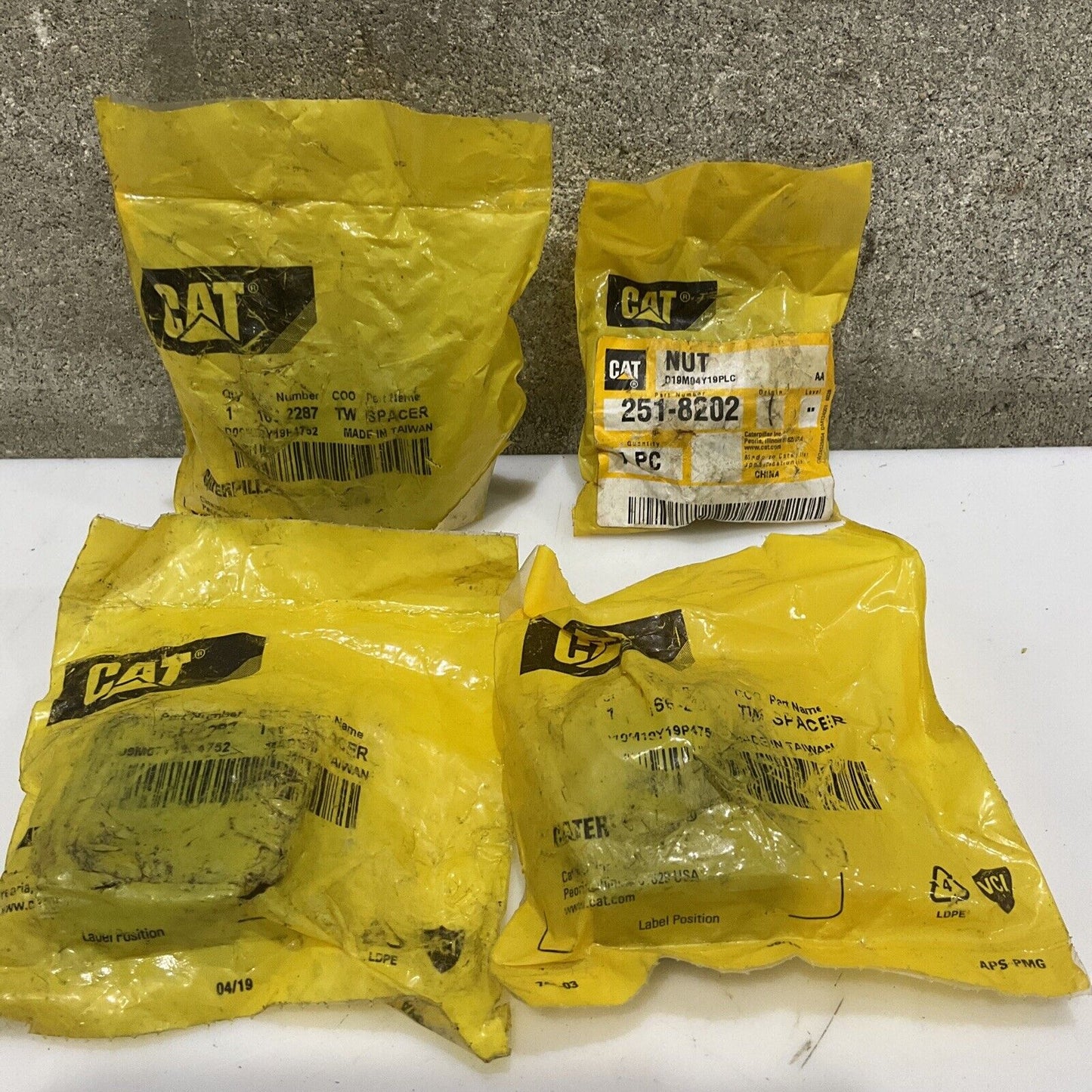 CAT 162-2287 SPACER 251-8202 NUT 107 LOT OF 4