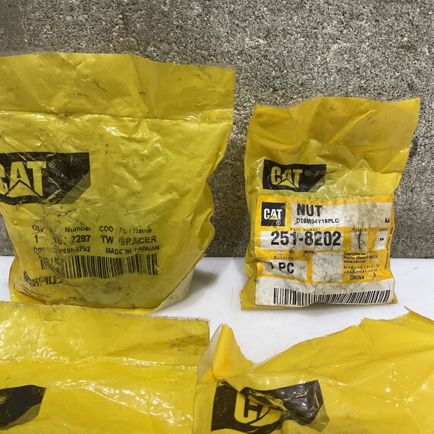 CAT 162-2287 SPACER 251-8202 NUT 107 LOT OF 4
