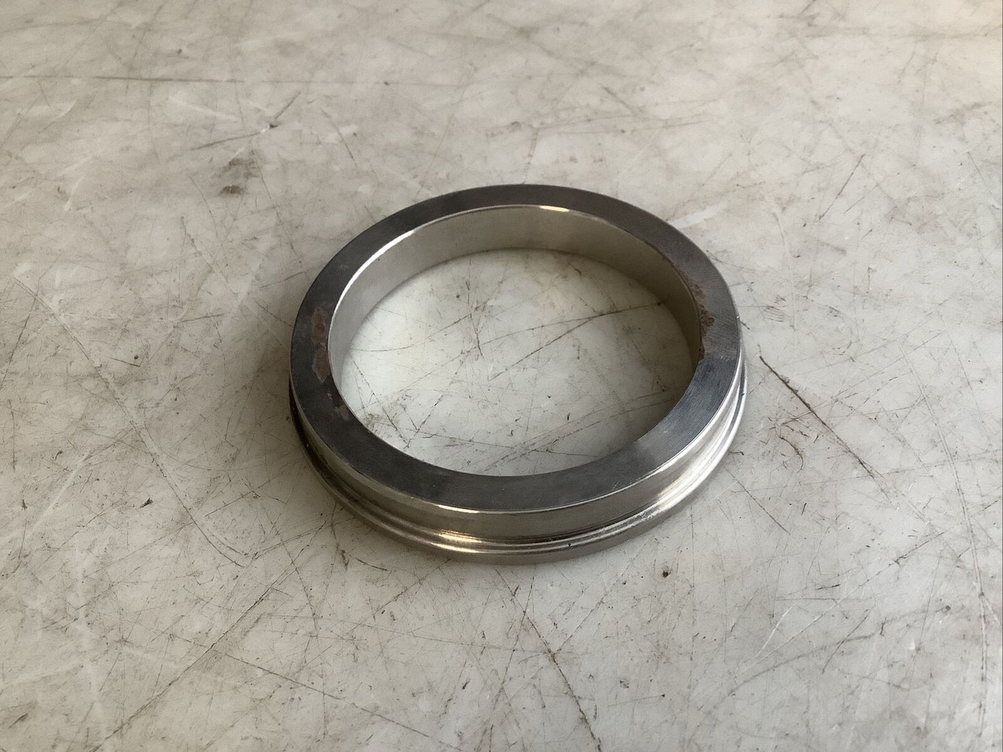 SPX 847A0235000D21400 THROAT BUSHING 3IN OD 678