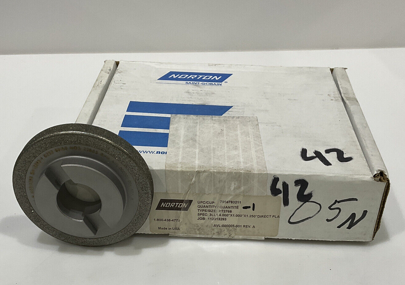 NORTON PT2768 GRIT 60/80 4” DIAMETER 1.26” BORE .571” GRINDING WHEEL