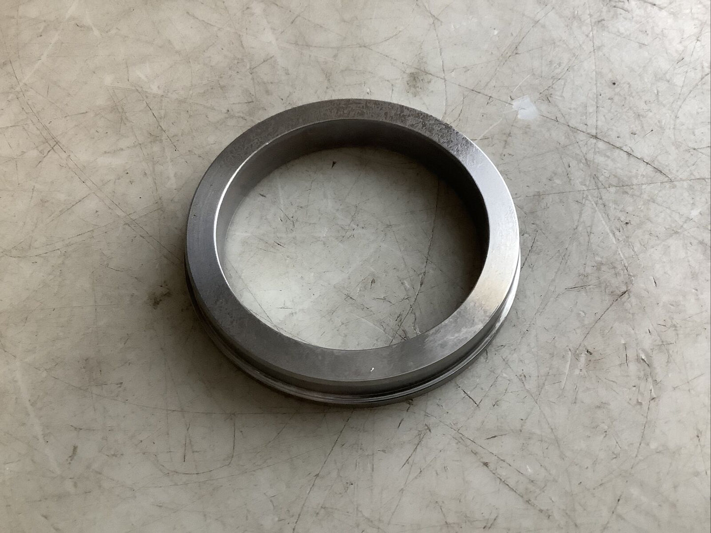 SPX 847A0235000E22100 THROAT BUSHING 678