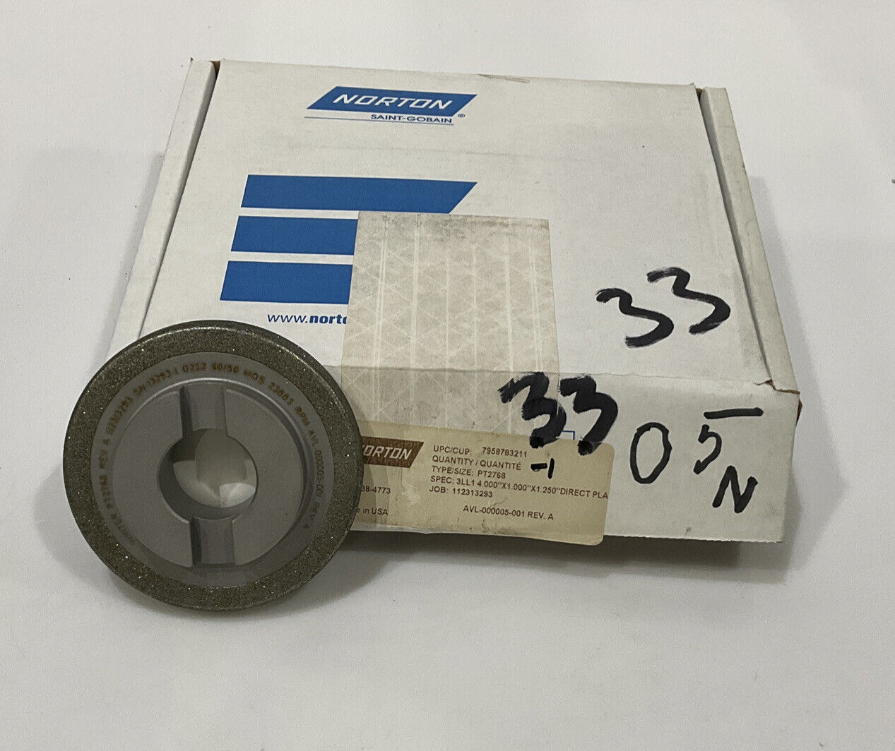 NORTON PT2768 GRIT 60/80 4.00” DIAMETER 1.26” BORE .571” GRINDING WHEEL