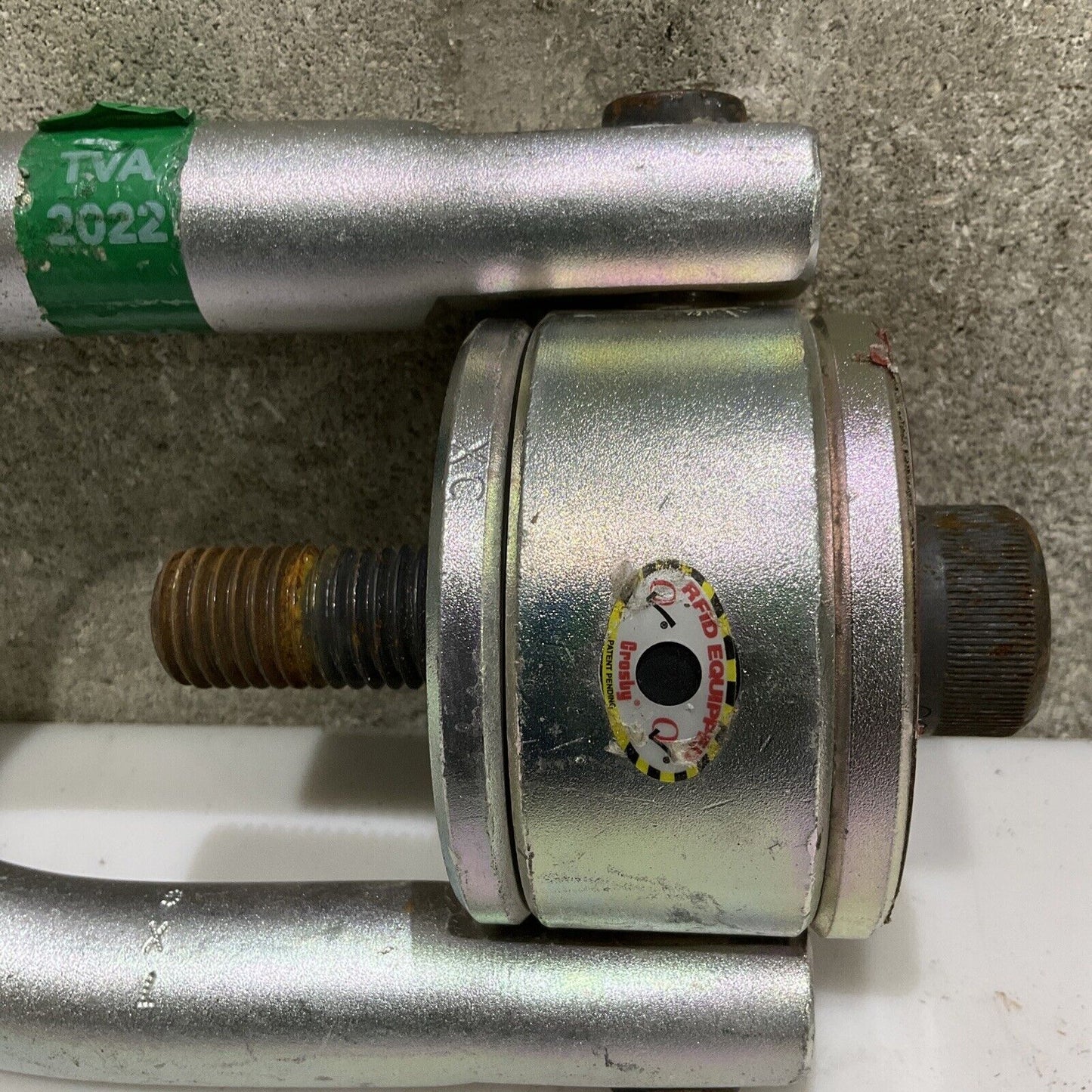 CROSBY CG F-3 7XK CE SWIVEL HOIST RING TORQUE 100 FT-LBS WLL 7000 LBS 107