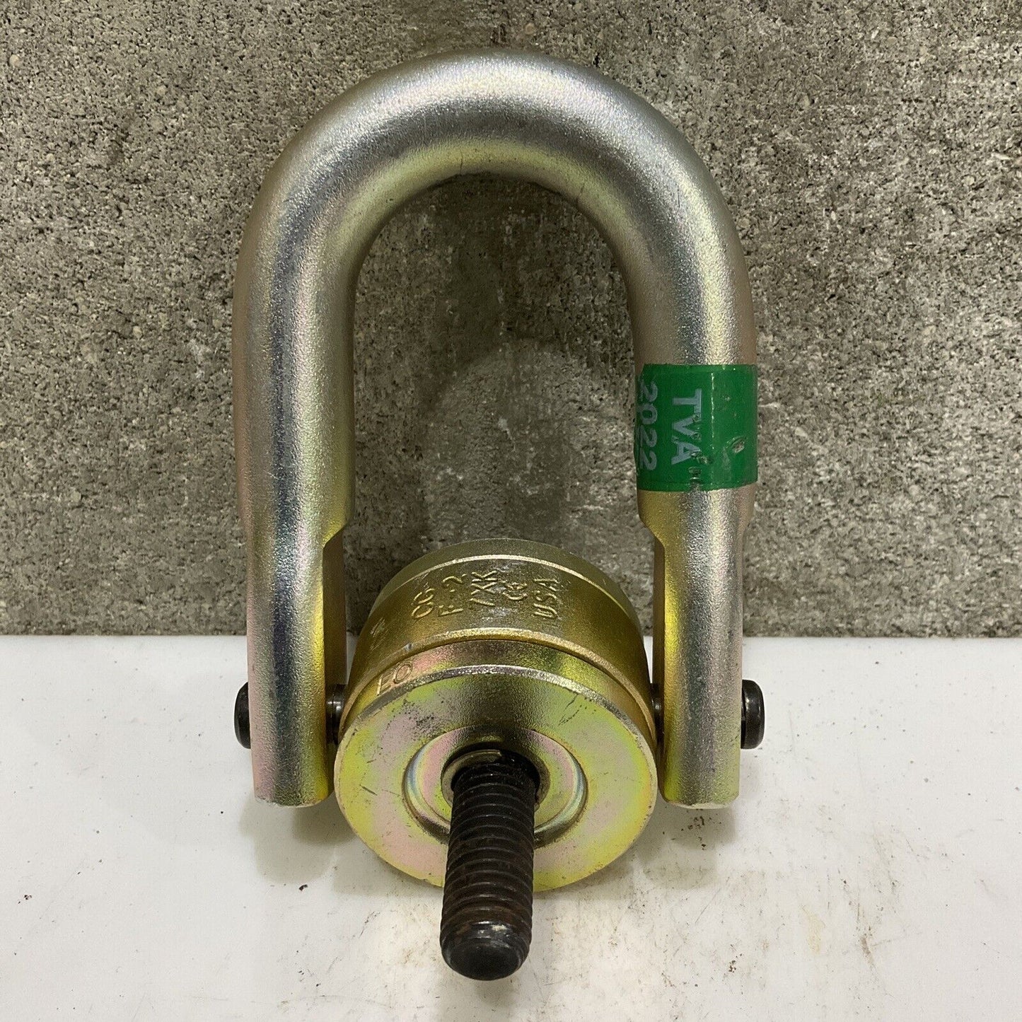 CROSBY F-2 7XK CE SWIVEL HOIST RING TORQUE 28 FT LBS WLL 2500 LBS 107