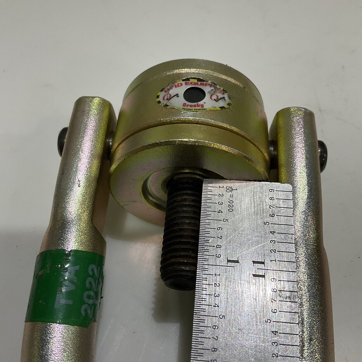 CROSBY F-2 7XK CE SWIVEL HOIST RING TORQUE 28 FT LBS WLL 2500 LBS 107