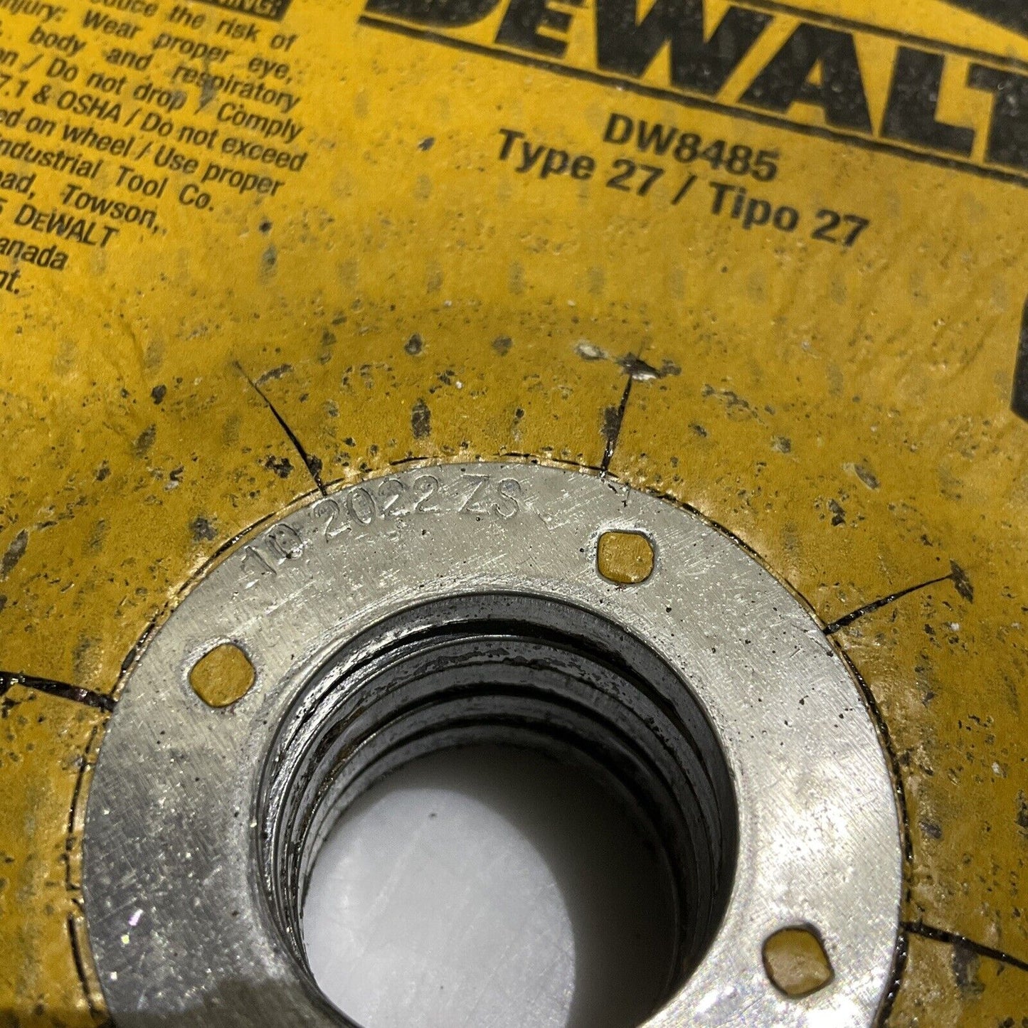 DEWALT DW8485 TYPE 27 PIPELINE CUTTING WHEEL 1/8 IN 6 X 1/8 X 7/8 107 LOT OF 5