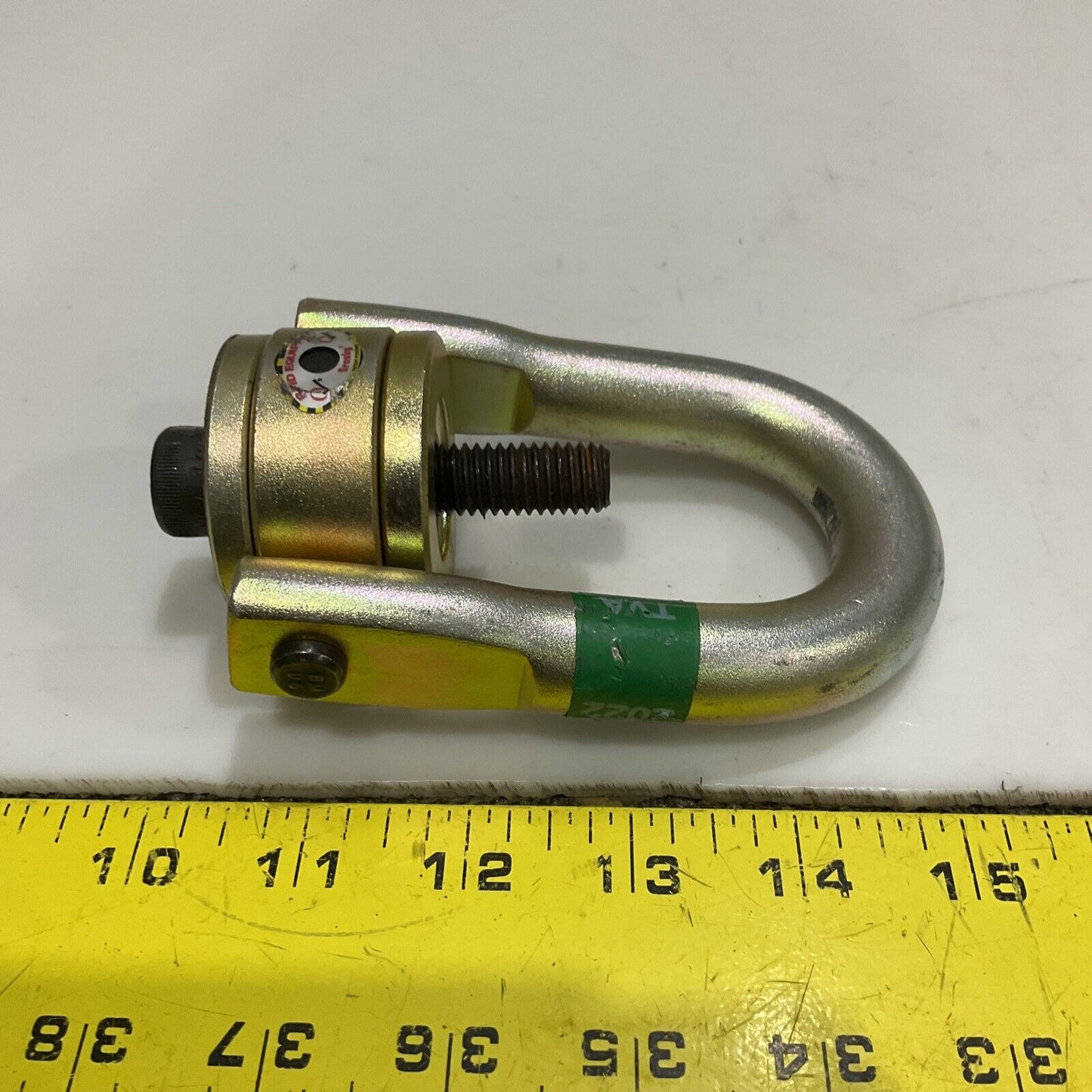 CROSBY F-2 7XK CE SWIVEL HOIST RING TORQUE 28 FT LBS WLL 2500 LBS 107