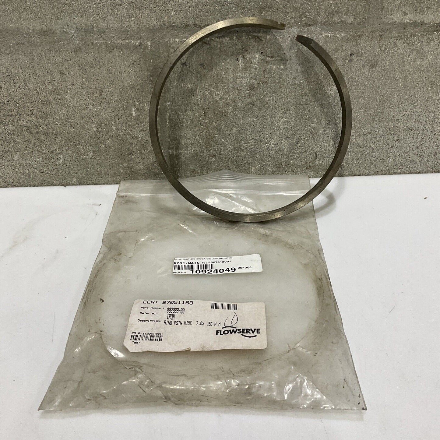 FLOWSERVE 002089-00 IRON PISTON RING 7 X .56 678