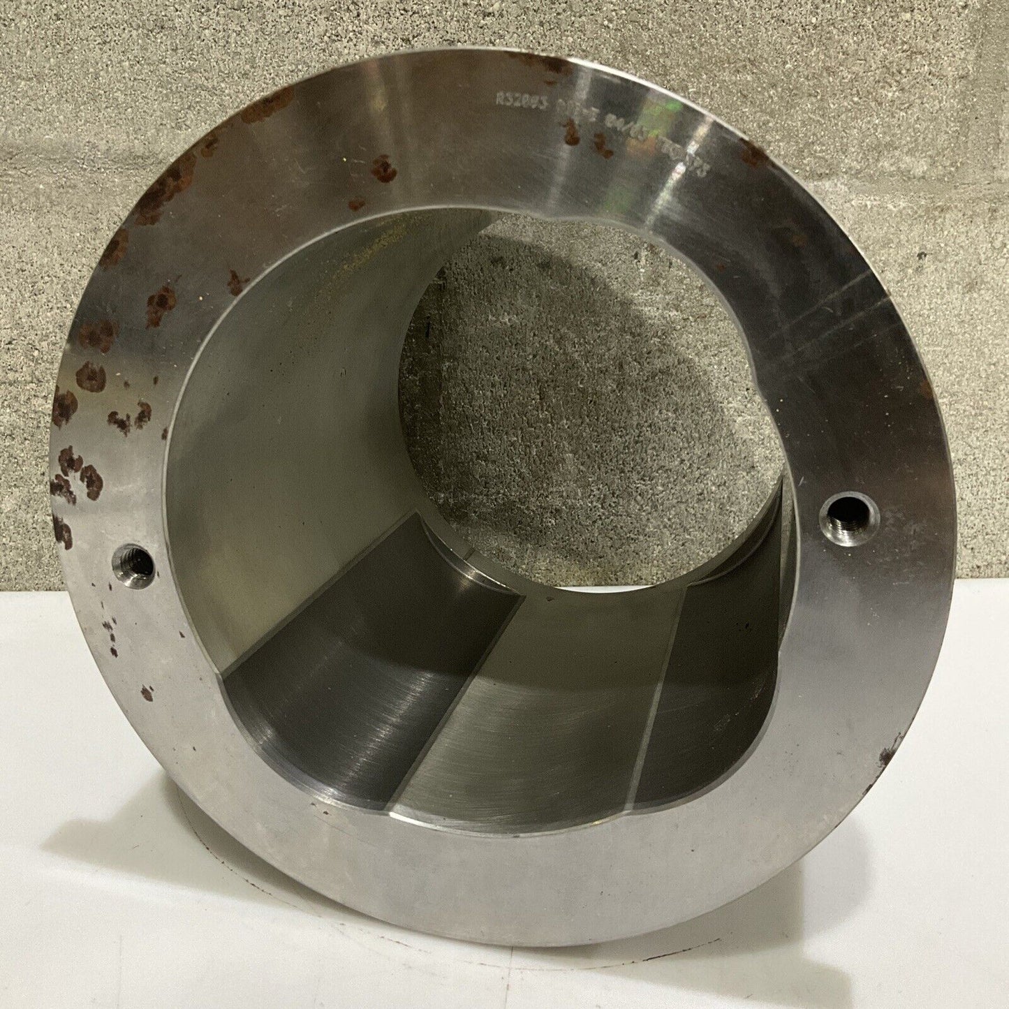 FES INTL 350-000040-321 R32083 147530 H29-2 OUTLET BEARING JOURNAL 678