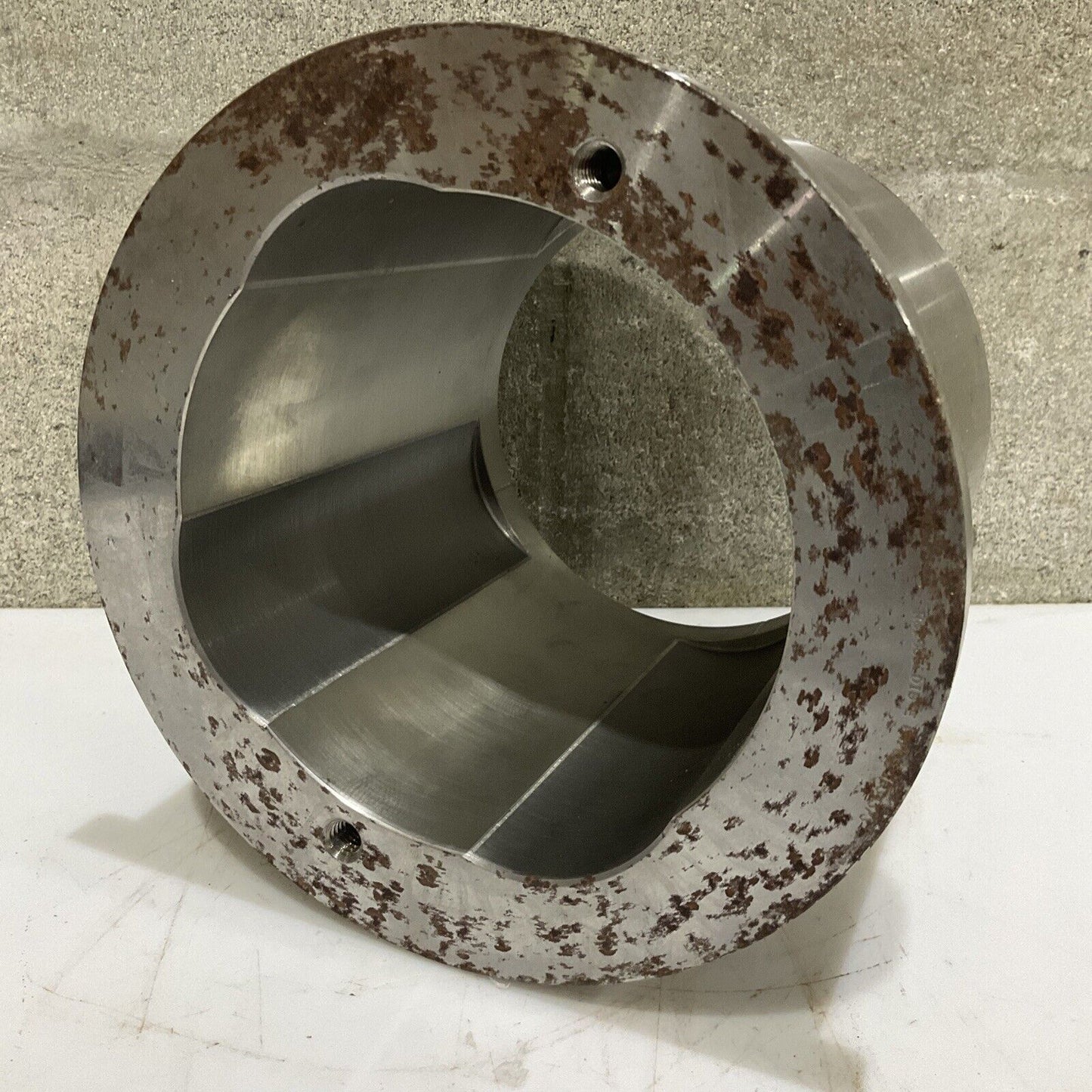 FES INTL 350-000040-321 R32083 147530 H29-2 OUTLET BEARING JOURNAL 678