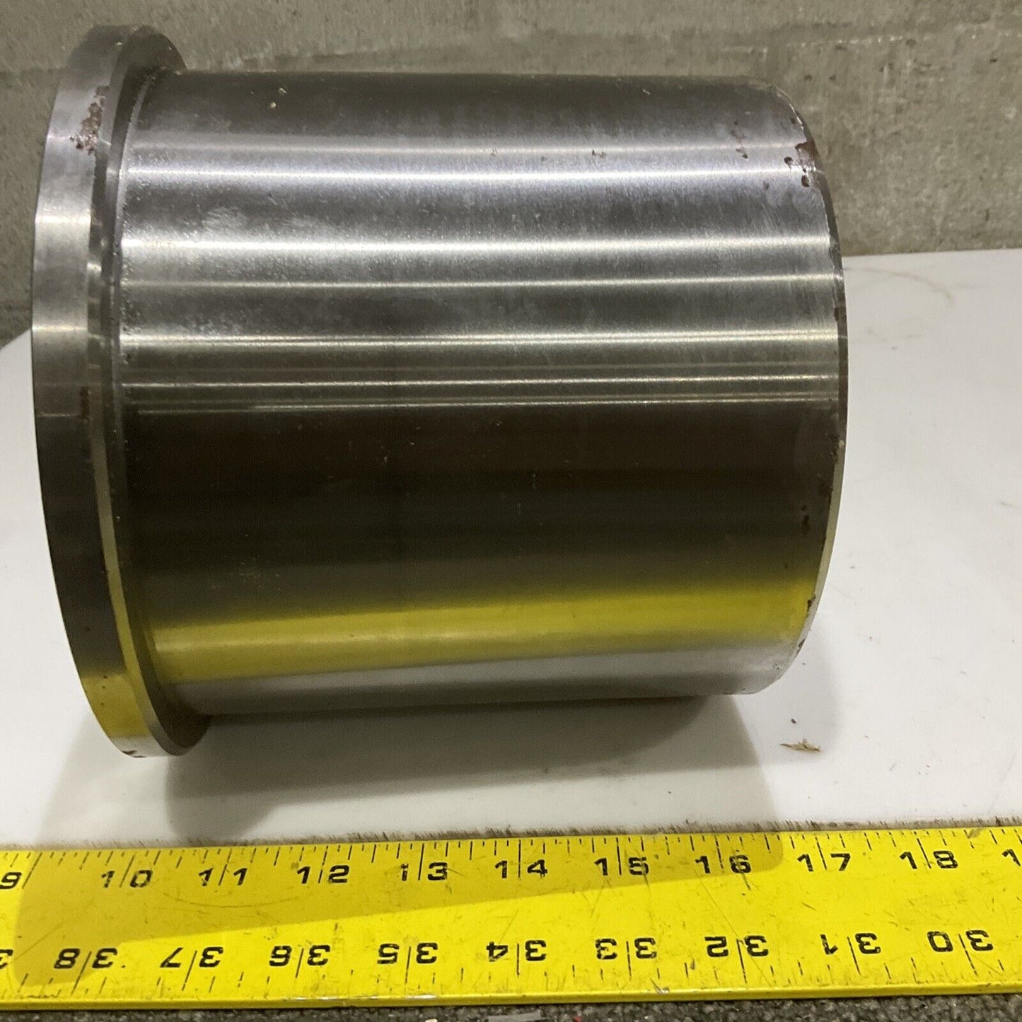 FES INTL 350-000040-321 R32083 147530 H29-2 OUTLET BEARING JOURNAL 678