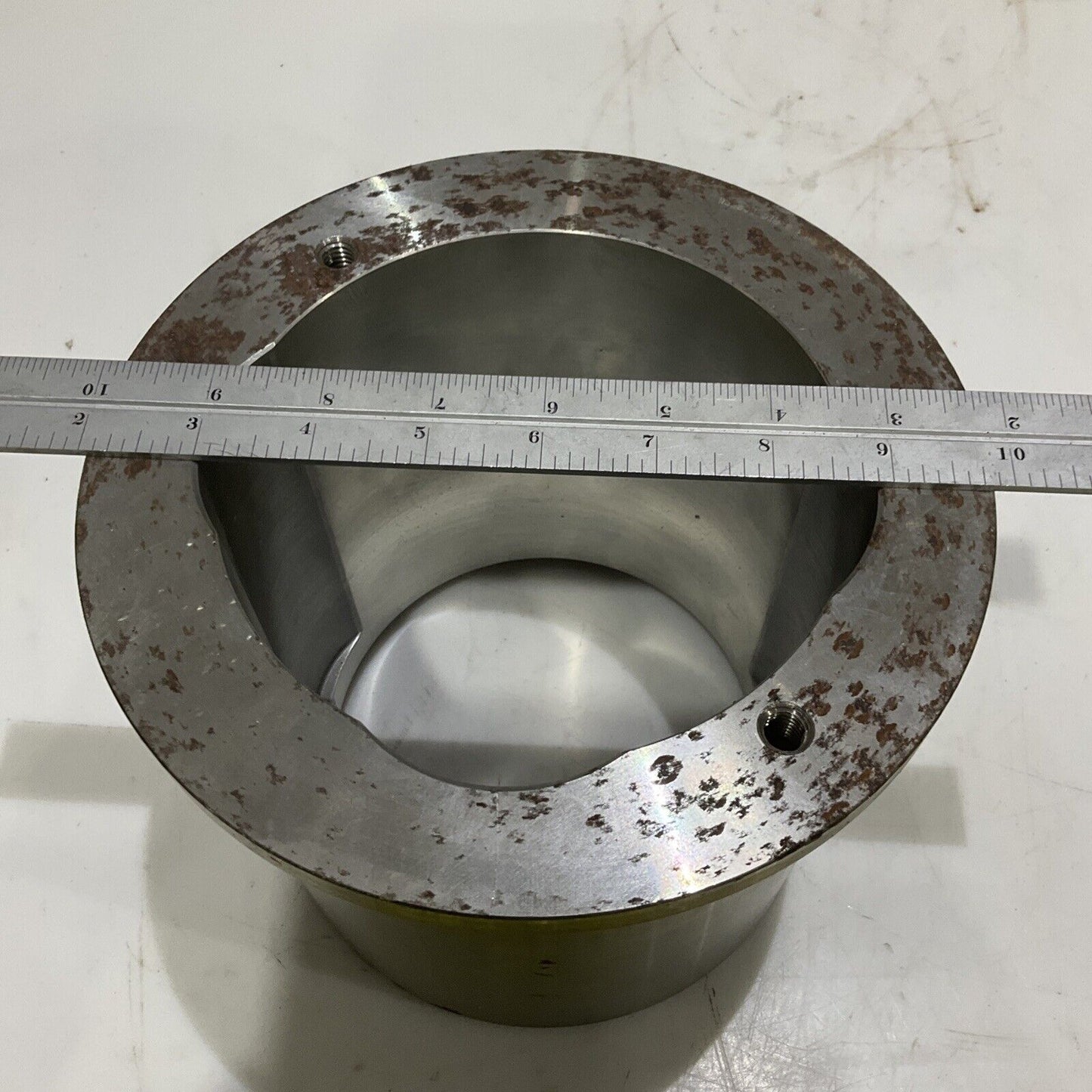 FES INTL 350-000040-321 R32083 147530 H29-2 OUTLET BEARING JOURNAL 678