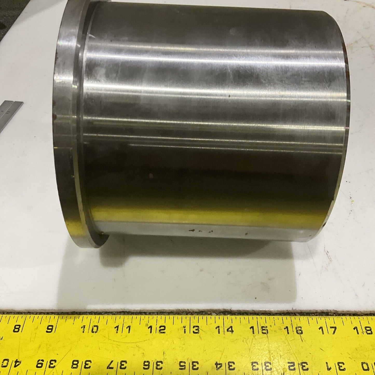 FES INTL 350-000040-321 R32083 147530 H29-2 OUTLET BEARING JOURNAL 678