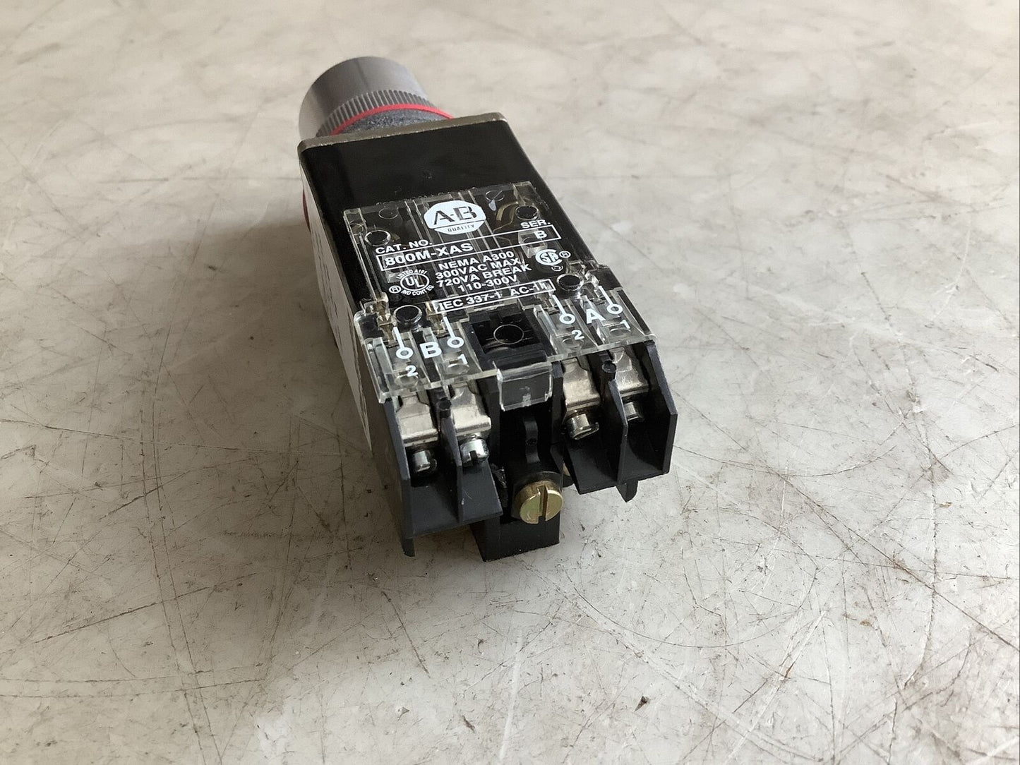 ALLEN BRADLEY 800MR-PA16RAS ILLUMINATED PUSH BUTTON RED 1NO/1NC 678