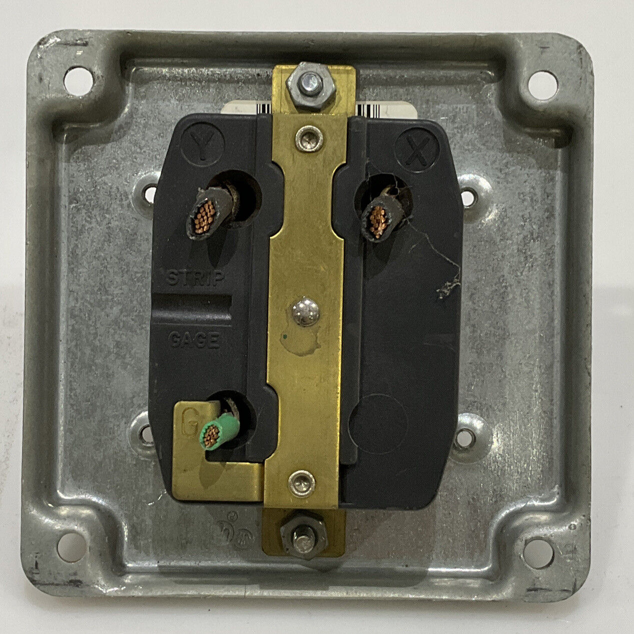 P&S LEGRAND TURN LOCKING CONNECTOR 50A 480V IN JUNCTION BOX