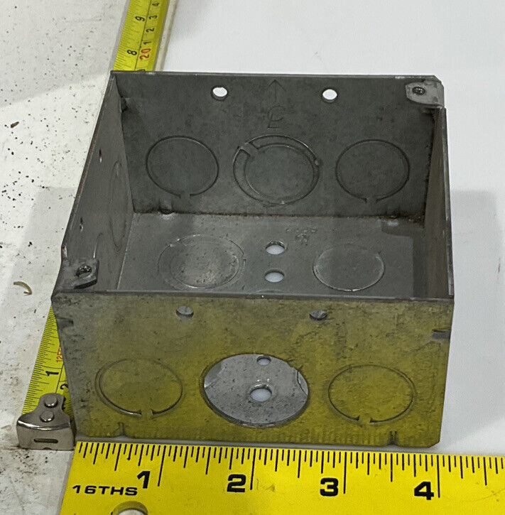 P&S LEGRAND TURN LOCKING CONNECTOR 50A 480V IN JUNCTION BOX