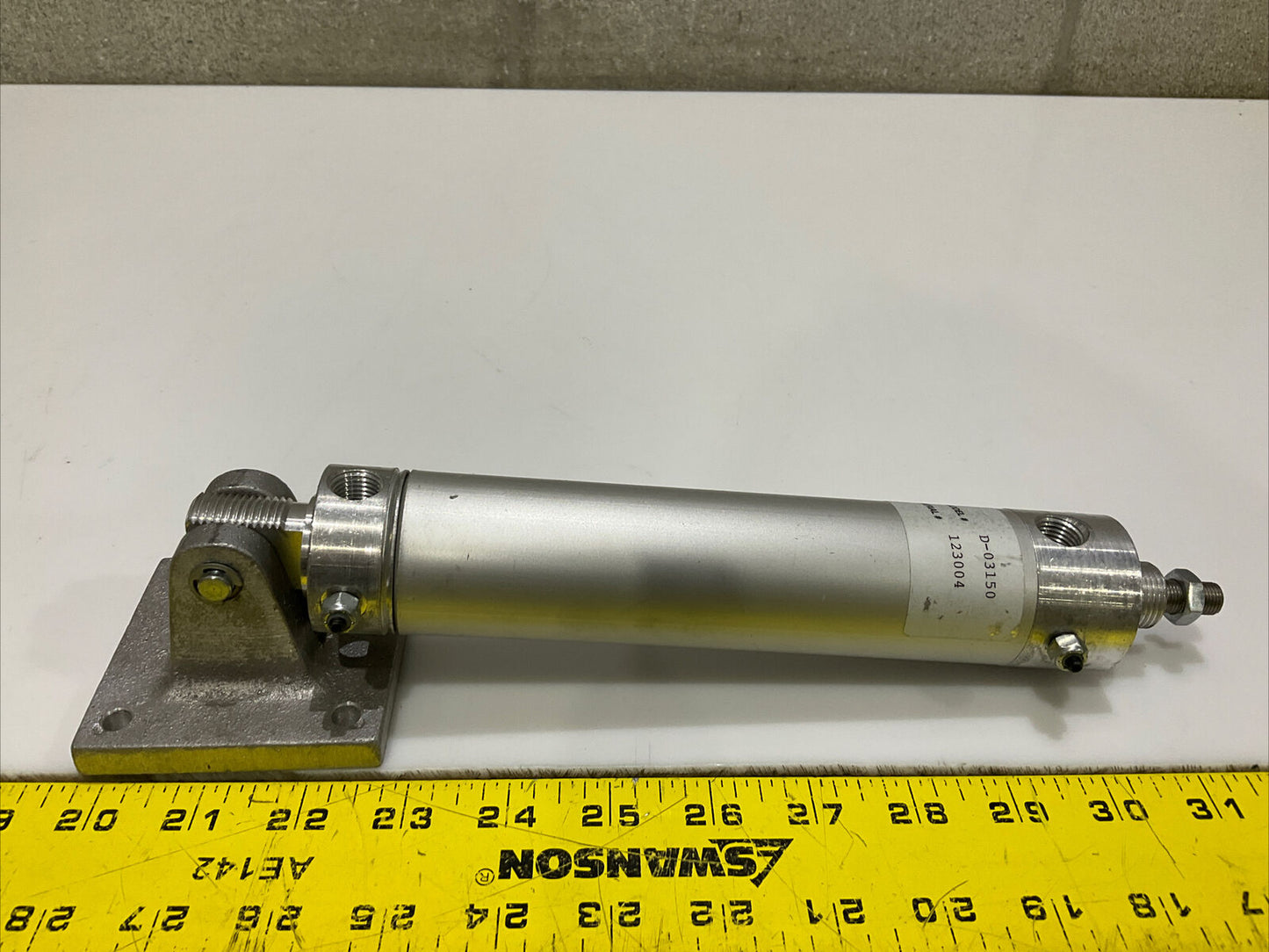 D-03150 CYLINDER