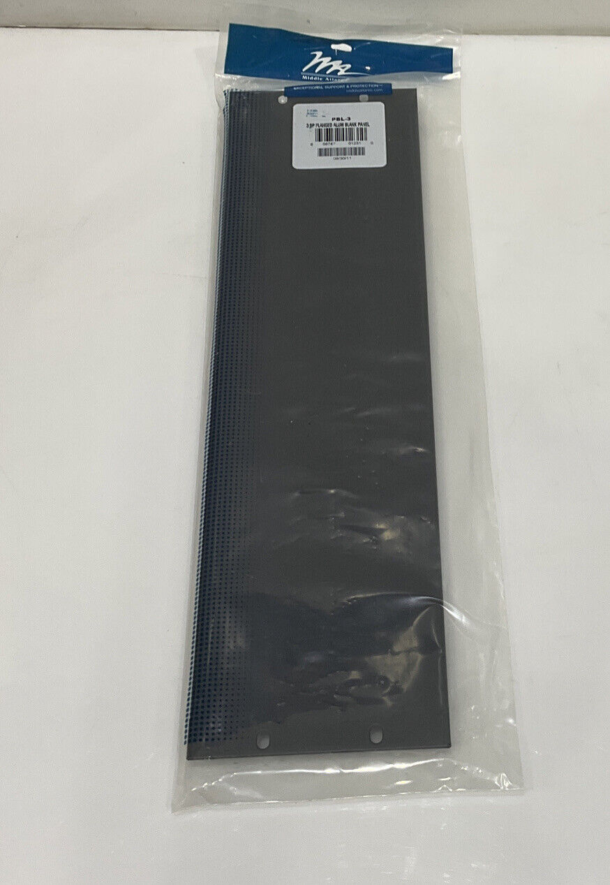 MIDDLE ATLANTIC PRODUCTS PBL-3 3 SP FLANGED ALUMINUM BLANK PANEL LOT OF 5 TWD