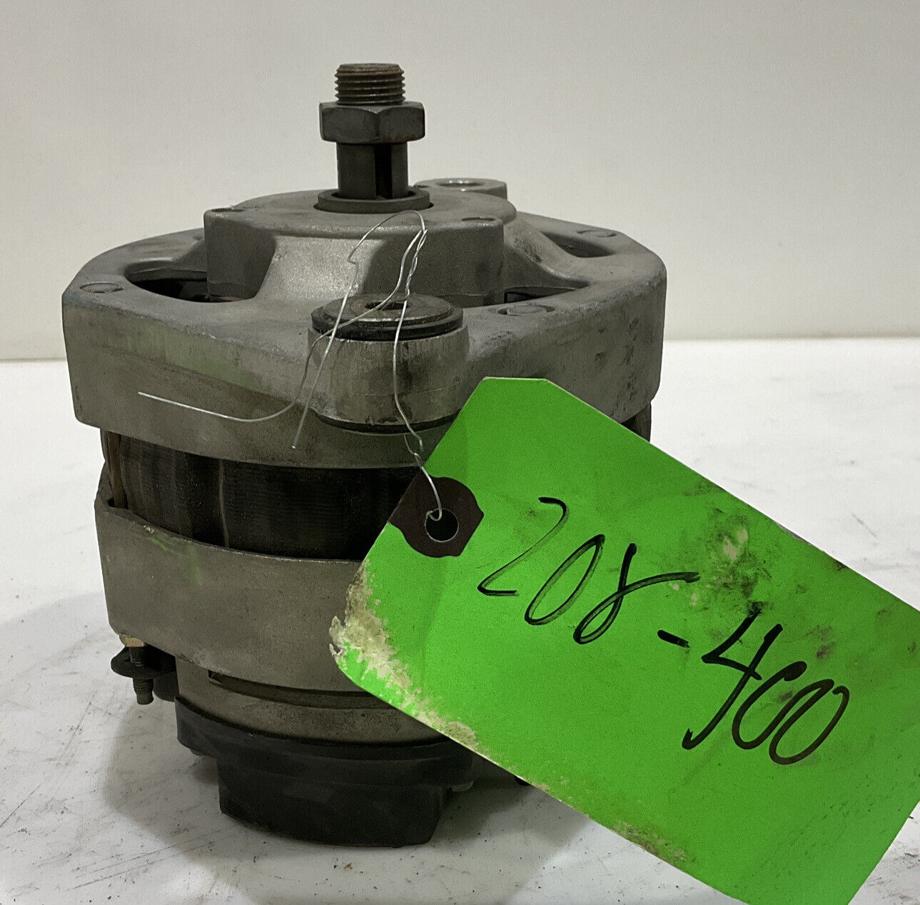 HUGO 13 0372 ALTERNATOR 28V VALEO 02469523 60A