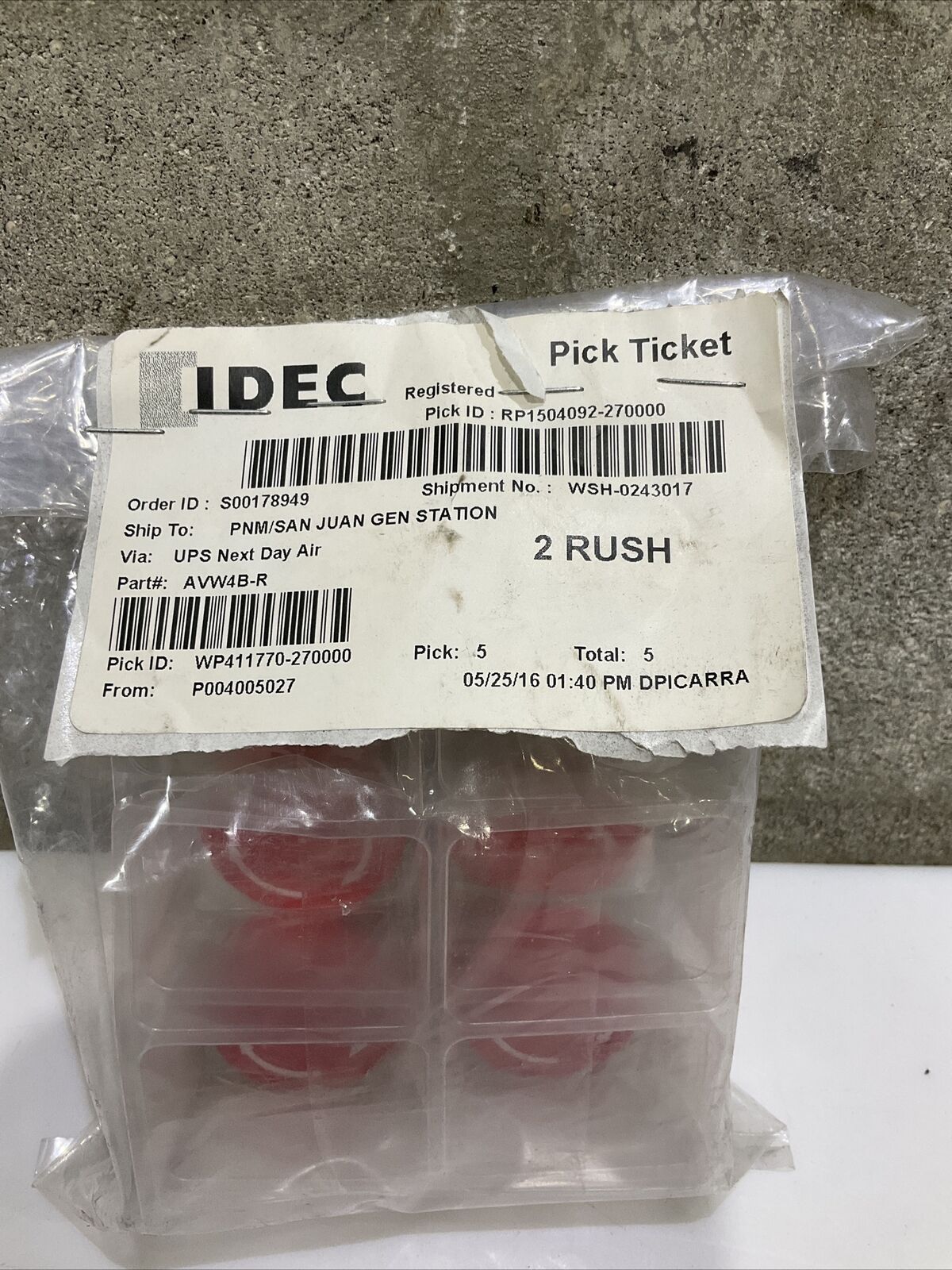IDEC AVW4B-R RED LENS 40 MM EMERGENCY OFF PUSHBUTTON COVER LOT OF 4 476