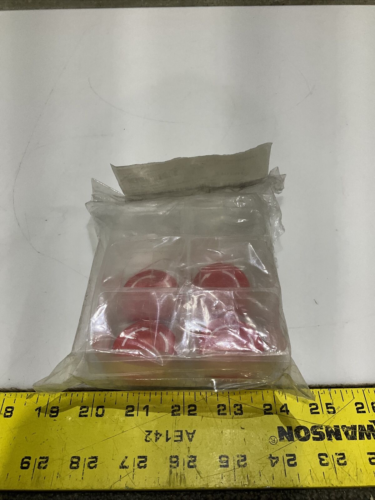 IDEC AVW4B-R RED LENS 40 MM EMERGENCY OFF PUSHBUTTON COVER LOT OF 4 476