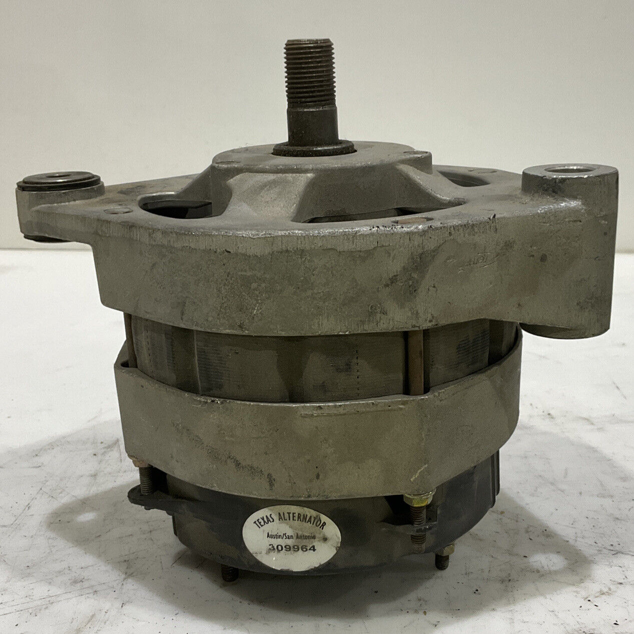 HUGO 13 0372 ALTERNATOR 28V VALEO 02469523 60A