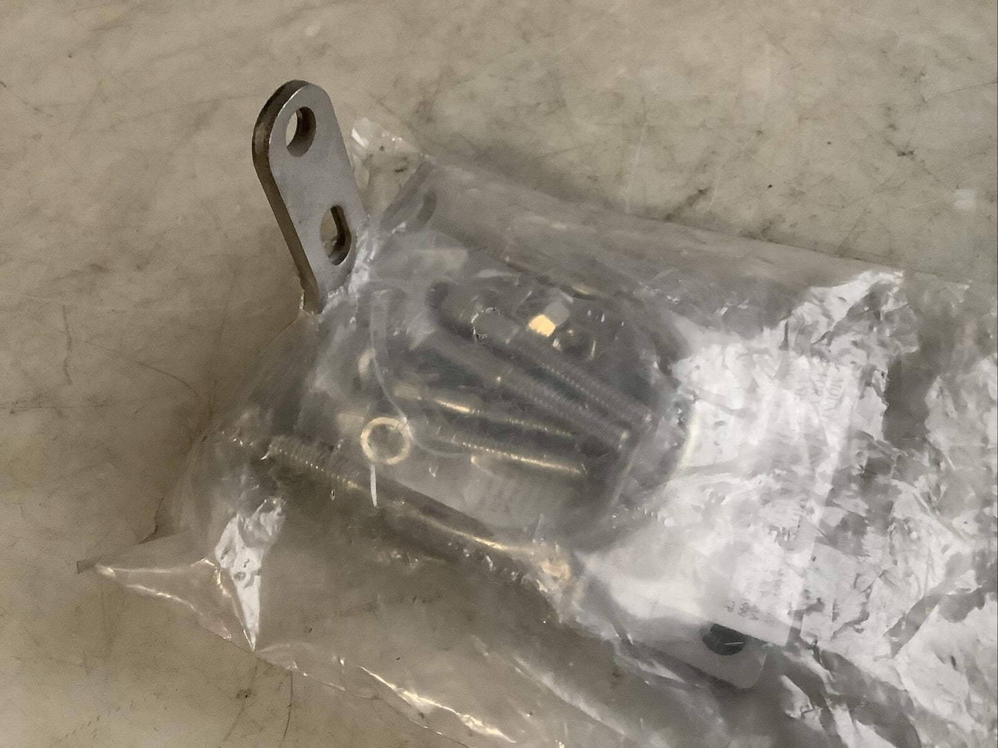 SWAGELOK MS-INS-UNV-MB-V MOUNTING BRACKET KIT 476