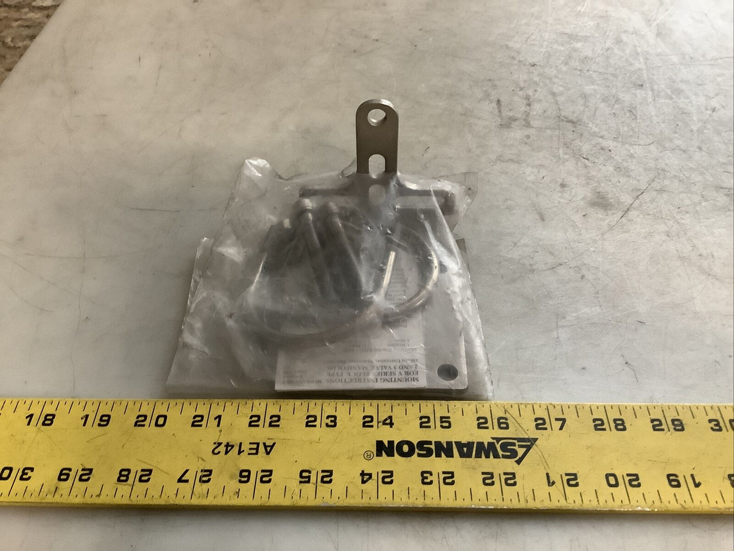 SWAGELOK MS-INS-UNV-MB-V MOUNTING BRACKET KIT 476