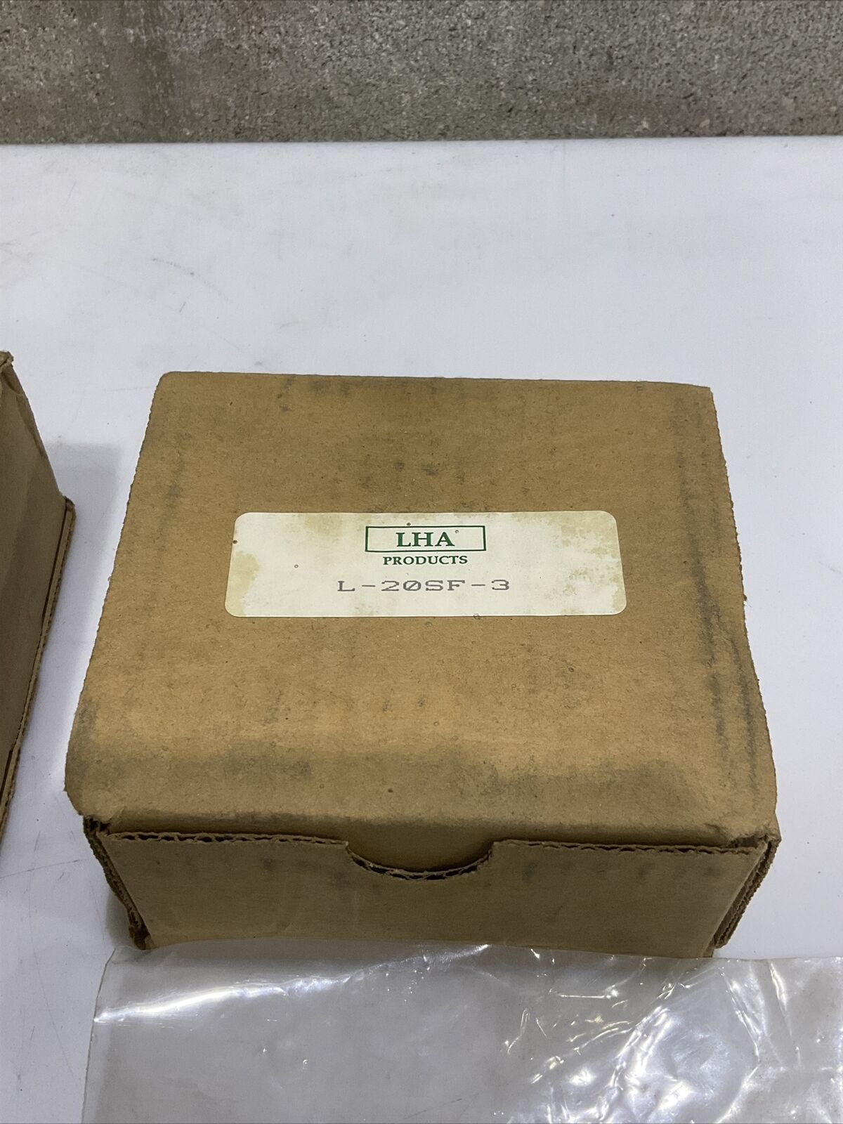 LHA L-20SF-3 ENGINE OIL FILTER FLANGE LOT OF 2 476