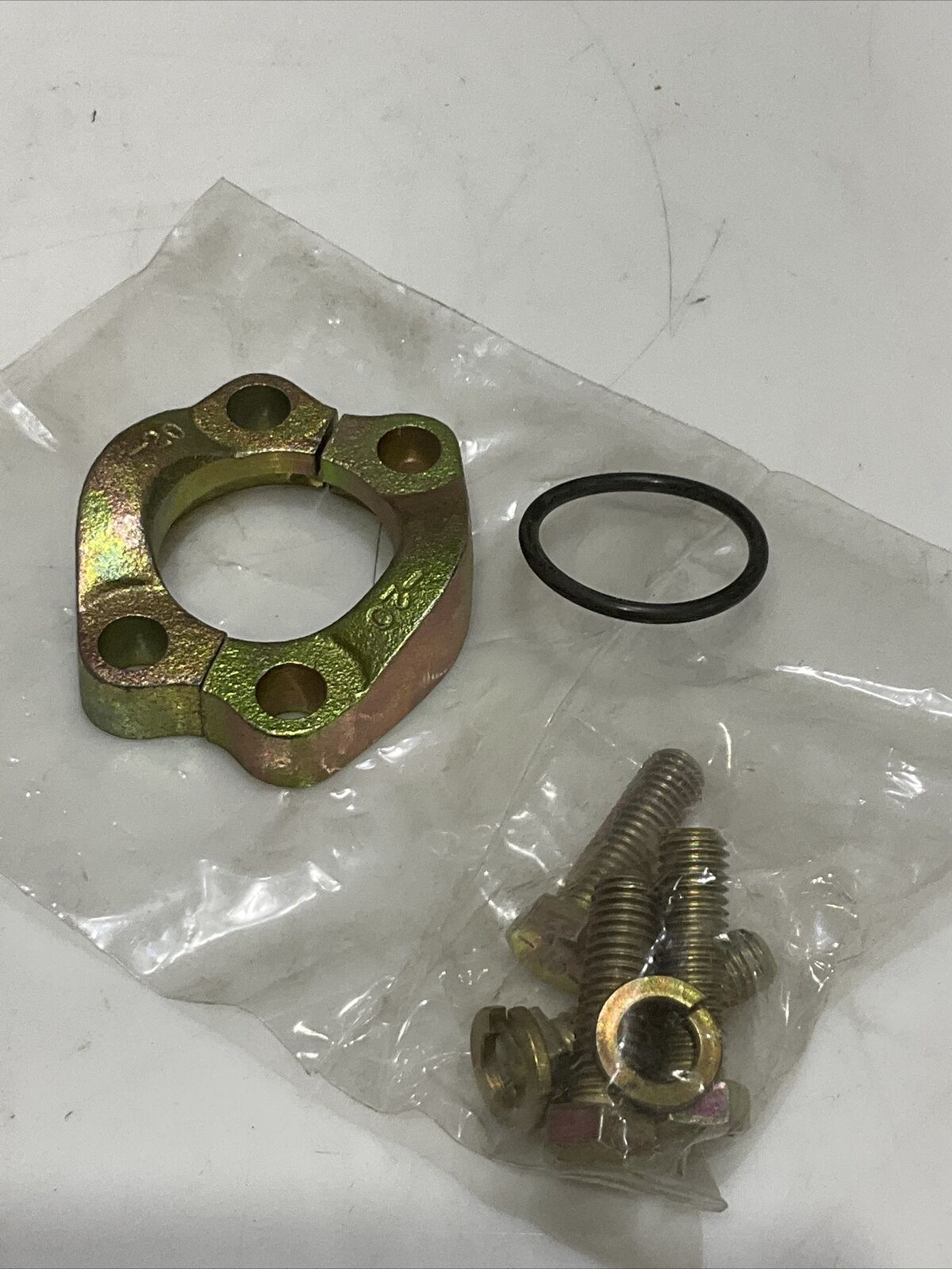 LHA L-20SF-3 ENGINE OIL FILTER FLANGE LOT OF 2 476