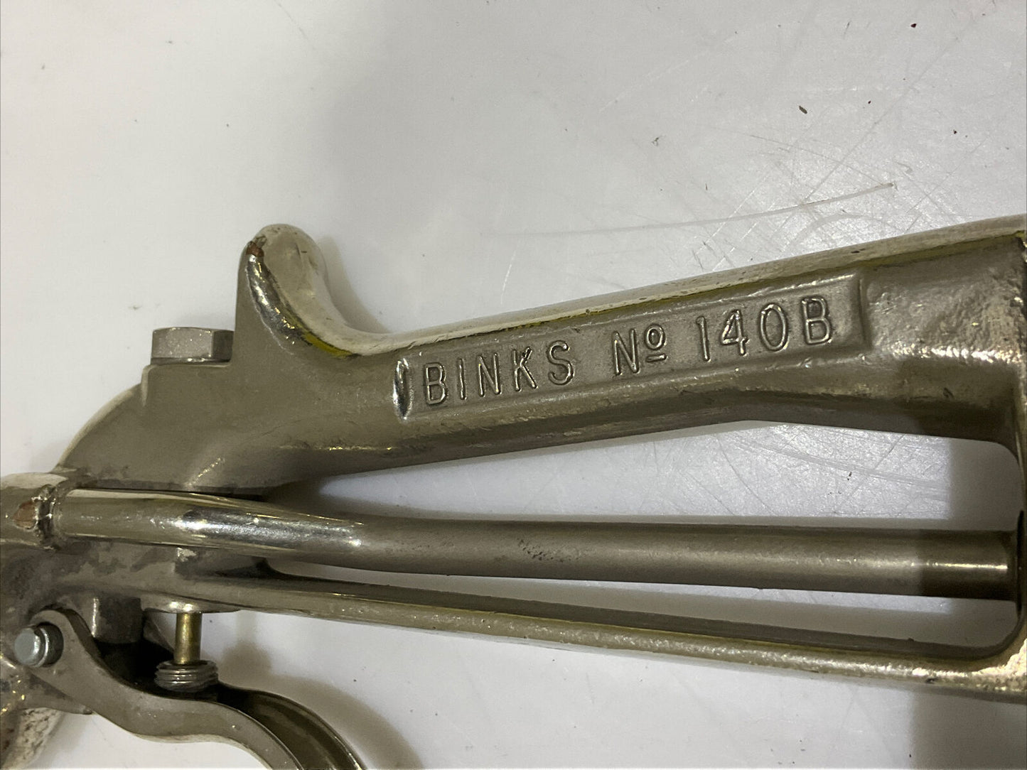BINK 140B SUCTION SPRAY GUN W/ DUROFLEX HOSE 250 PSI 476