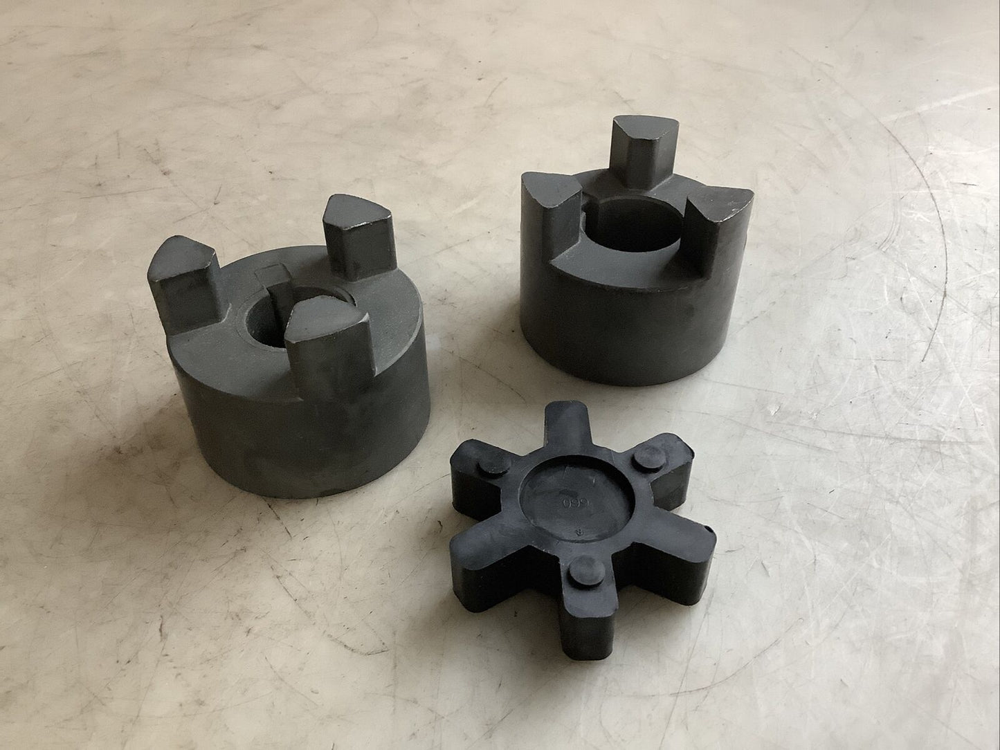 TB WOODS L100118 AND L1001 JAW COUPLING HUB AND TB WOODS 099 SPIDER INSERT 476