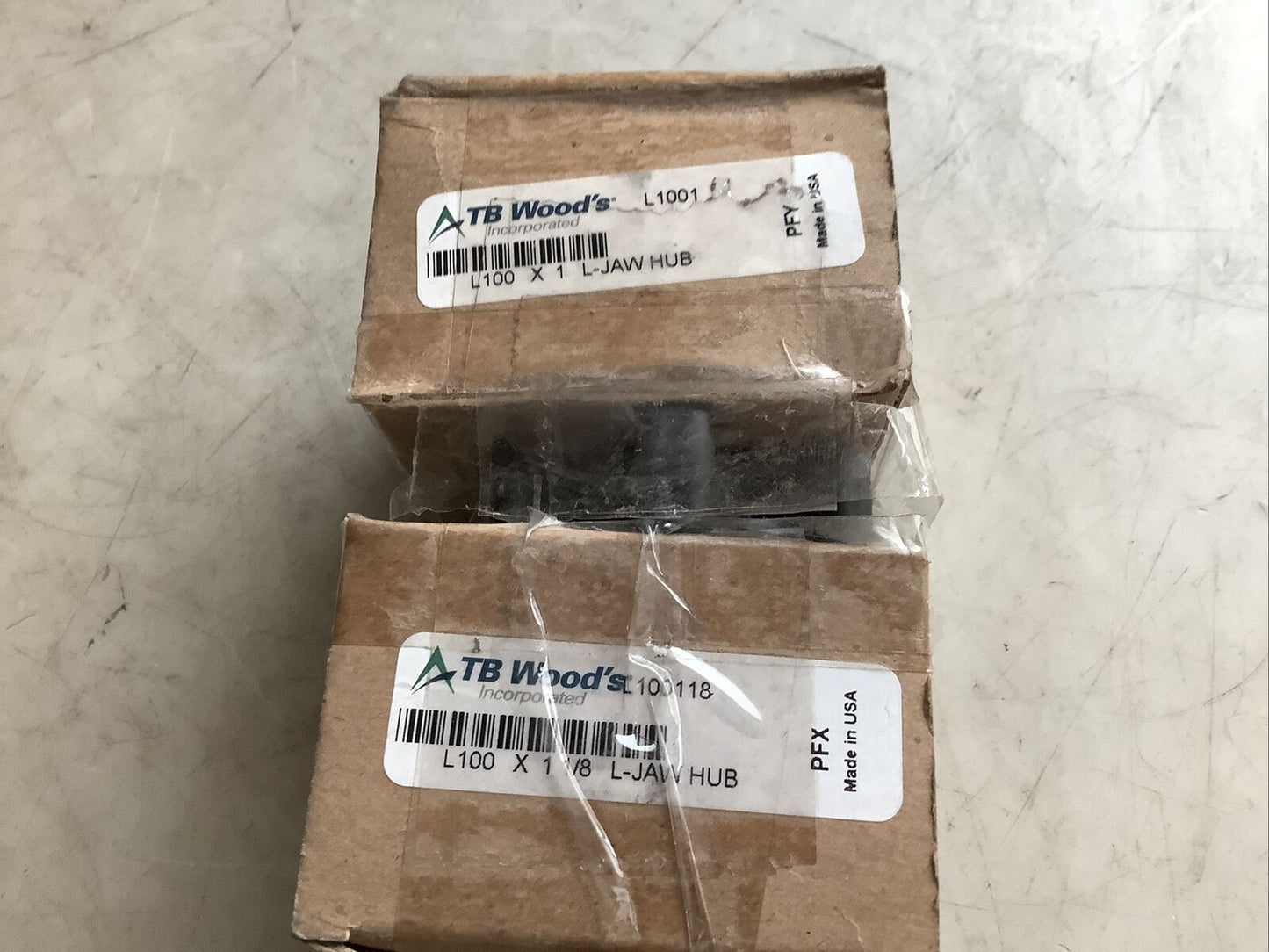 TB WOODS L100118 AND L1001 JAW COUPLING HUB AND TB WOODS 099 SPIDER INSERT 476