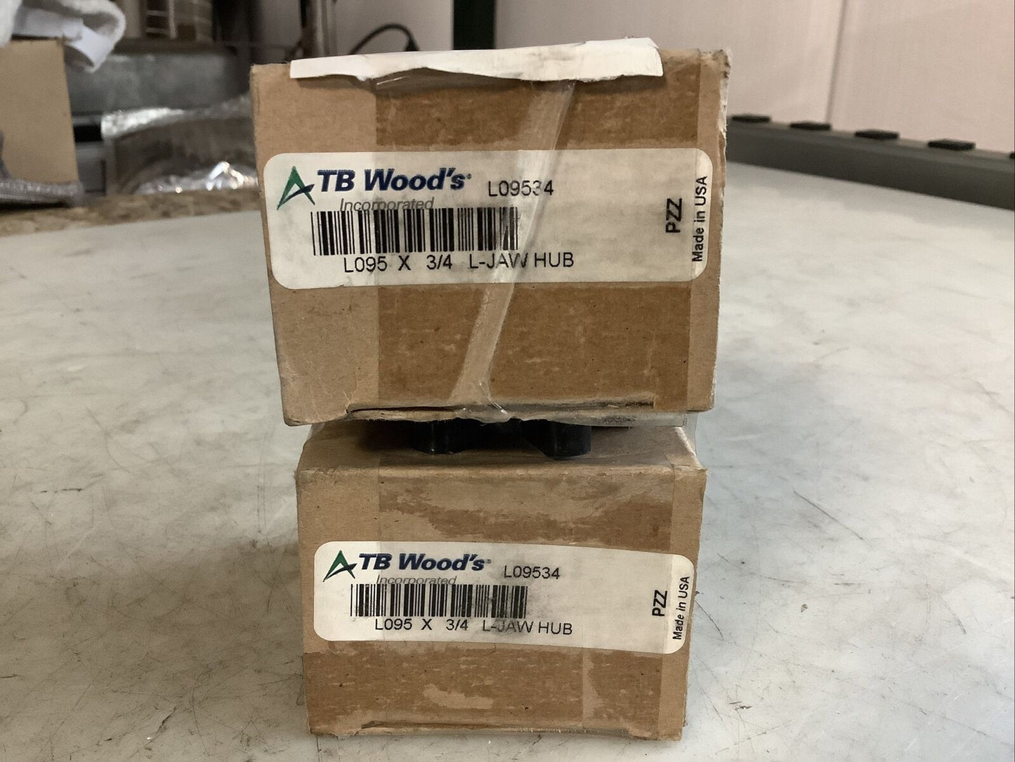 TB WOODS L09534 JAW COUPLING HUB QTY 2 AND TB WOODS L090 SPIDER INSERT 476