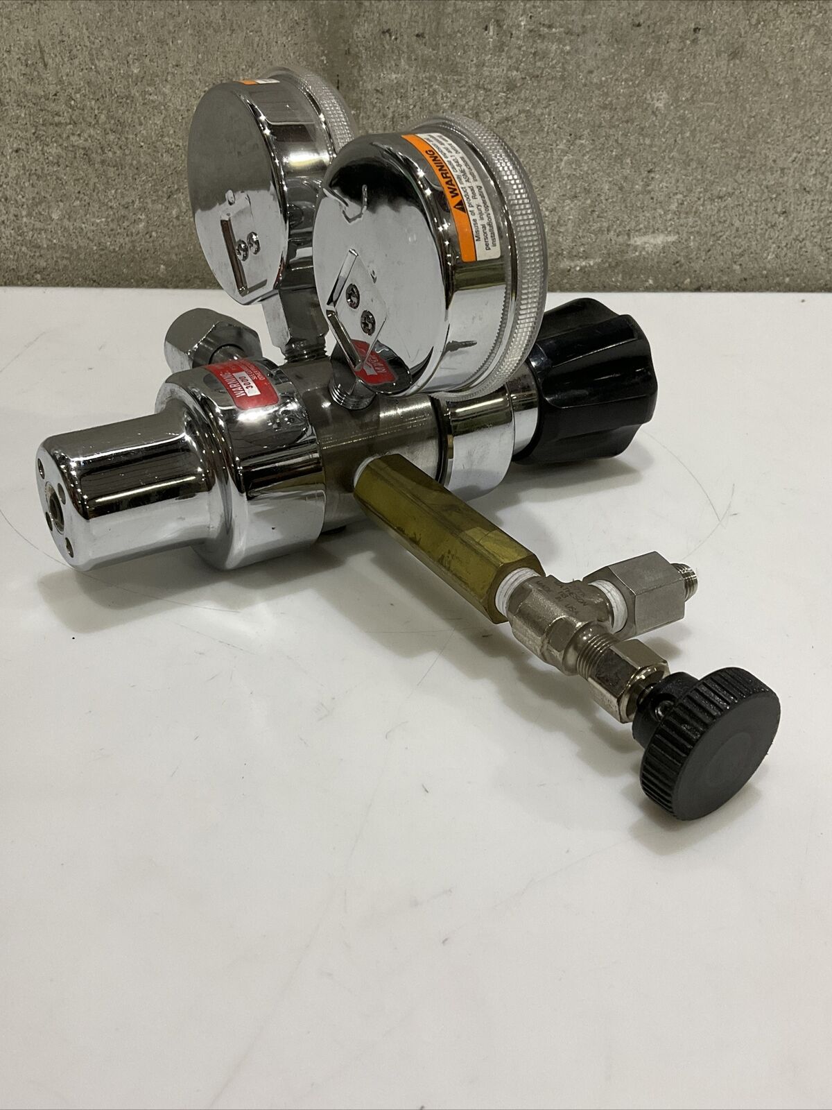 MATHESON 81-BF-320 DUAL GAUGE REGULATOR 476