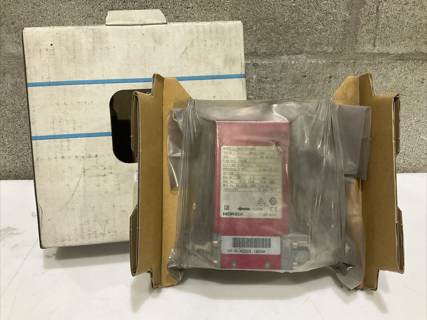 HORIBASTEC N2 10SLM SEC-Z524MGXN ELECTRICAL MASS FLOW CONTROLLER VALVE 476