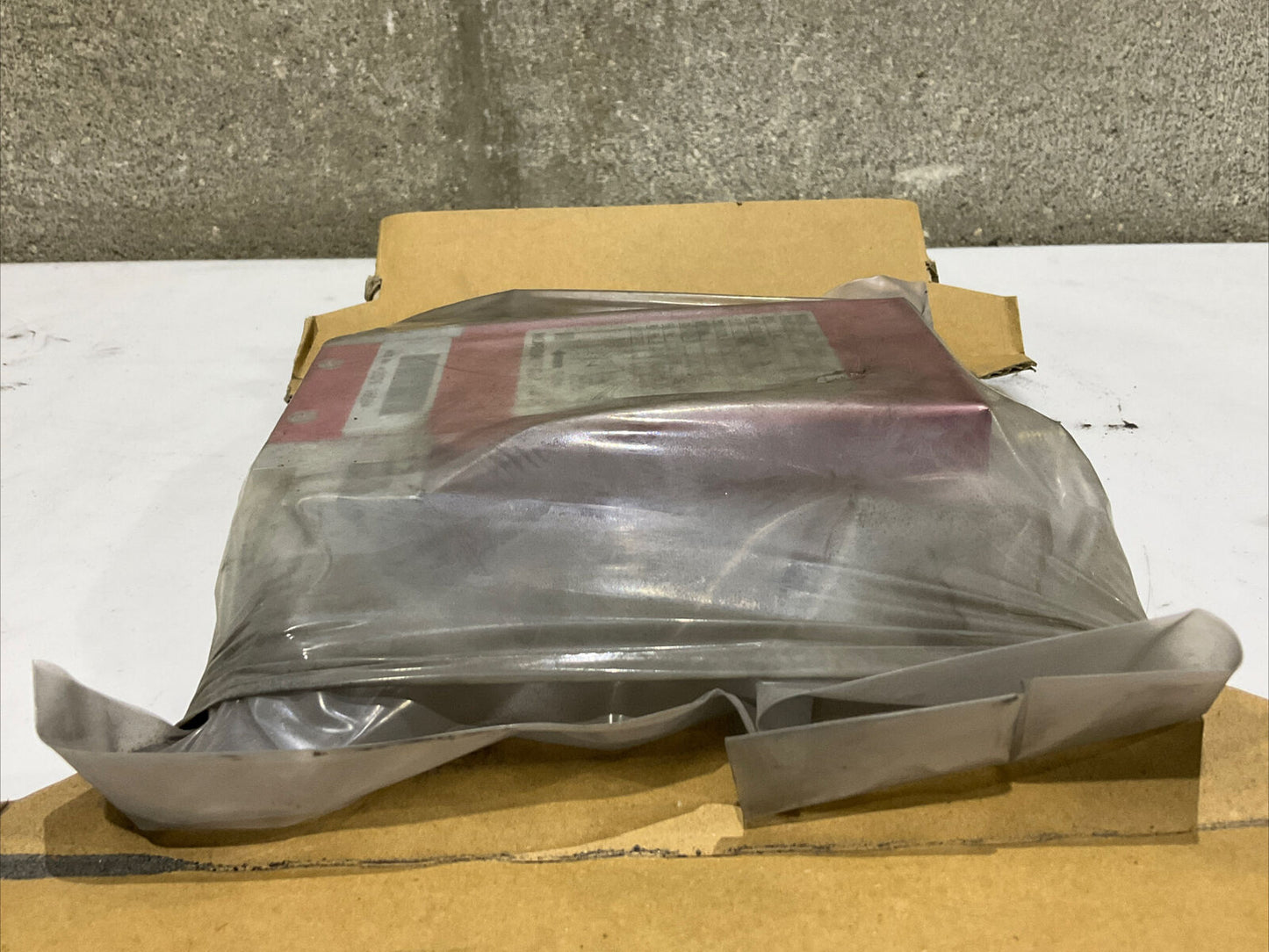 HORIBASTEC N2 10SLM SEC-Z524MGXN ELECTRICAL MASS FLOW CONTROLLER VALVE 476