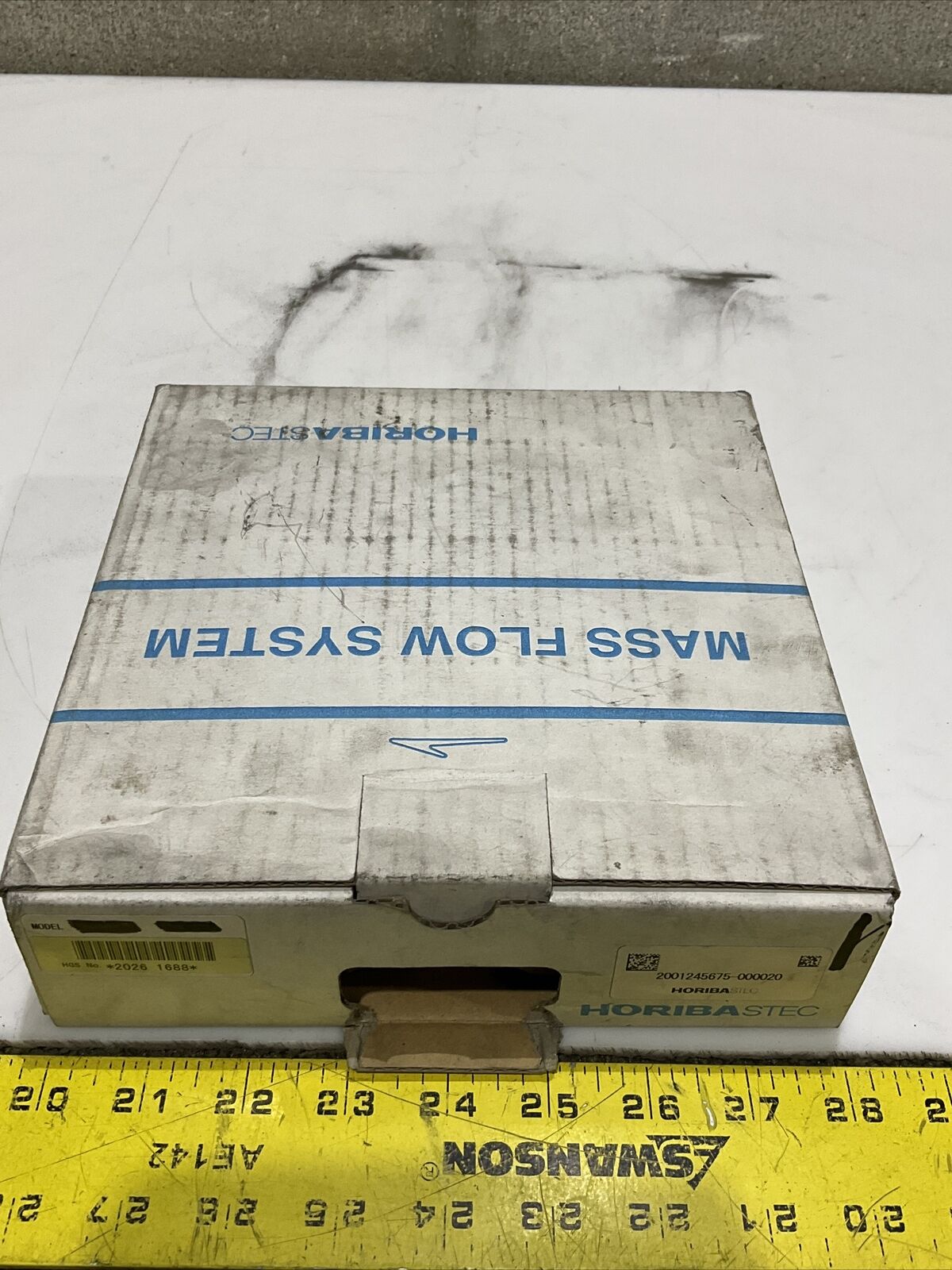 HORIBASTEC N2 10SLM SEC-Z524MGXN ELECTRICAL MASS FLOW CONTROLLER VALVE 476