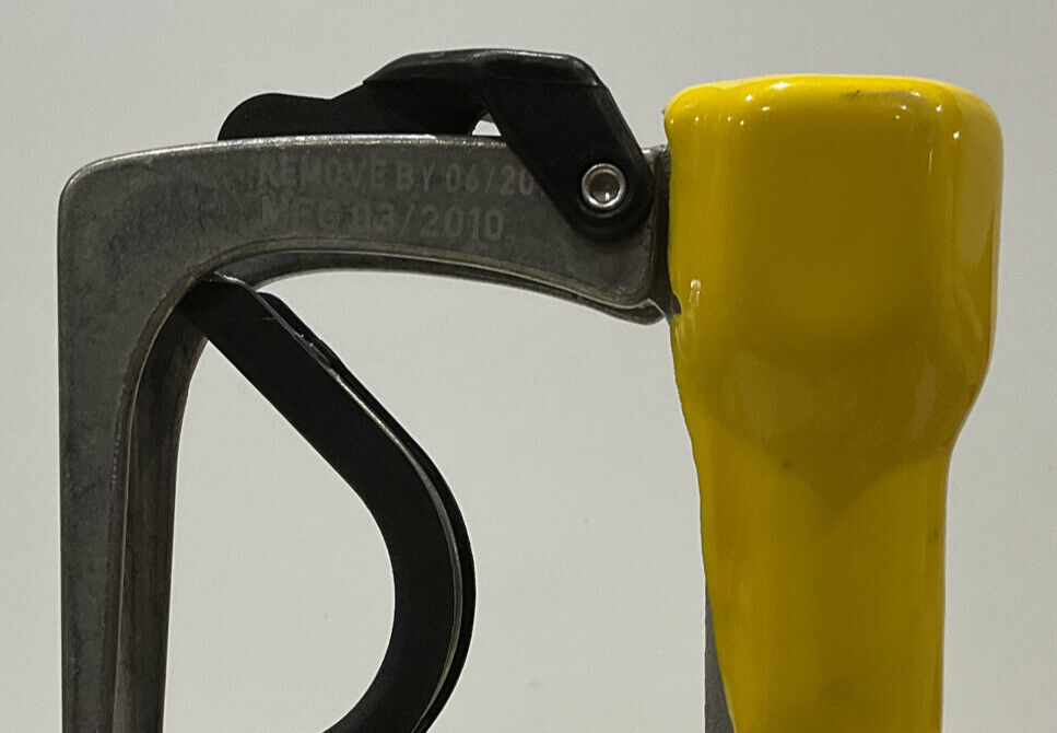 RICHARDS OPW N1001-L1YWNO YELLOW AUTOMATIC FUEL NOZZLE LEADED 476