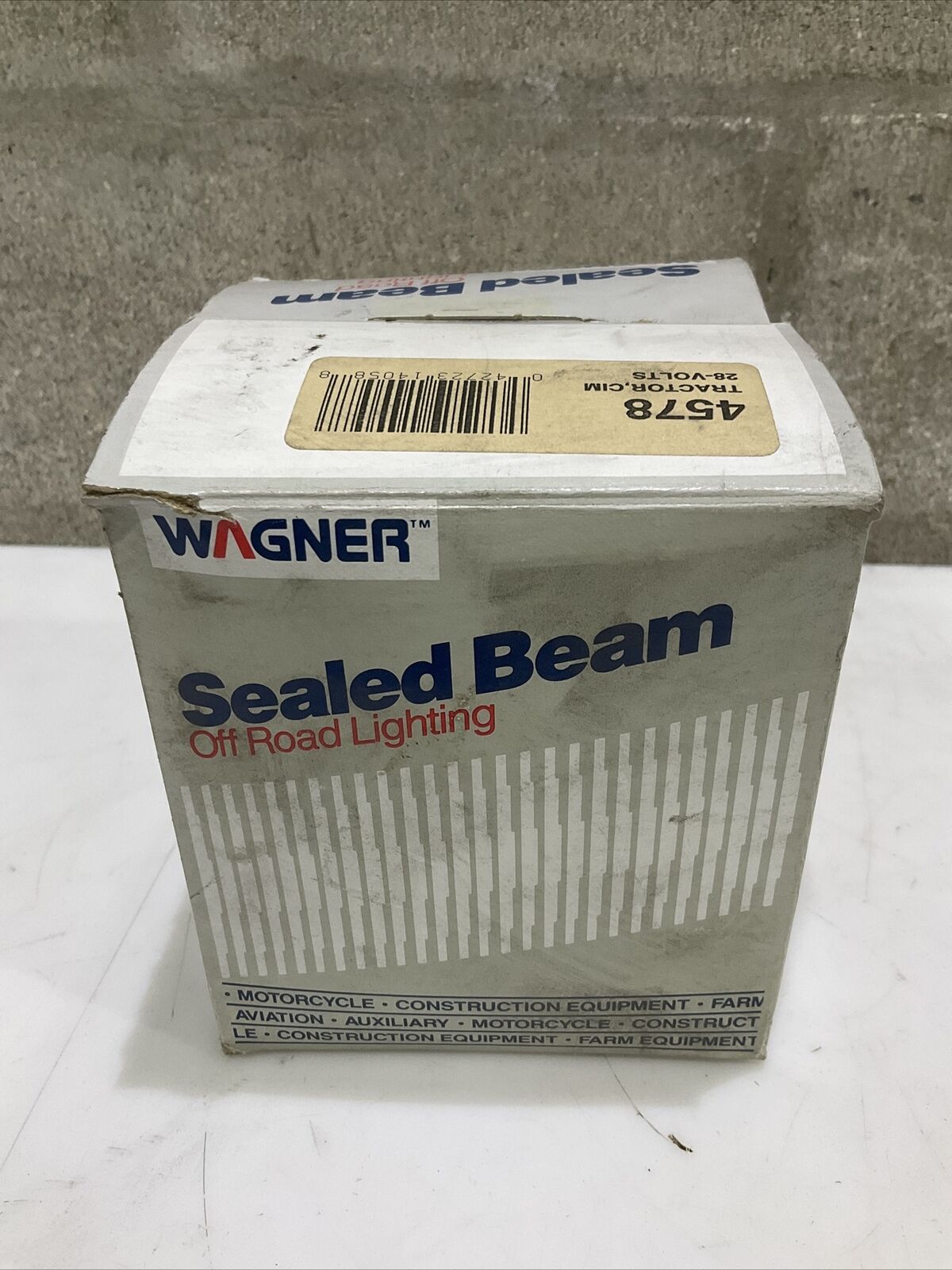 WAGNER 4578 TRACTOR SEALED BEAM OFF ROAD LIGHTING 28 V 476