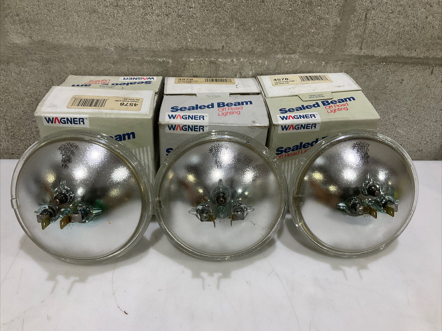 WAGNER 4578 TRACTOR SEALED BEAM OFF ROAD LIGHTING 28 V 476