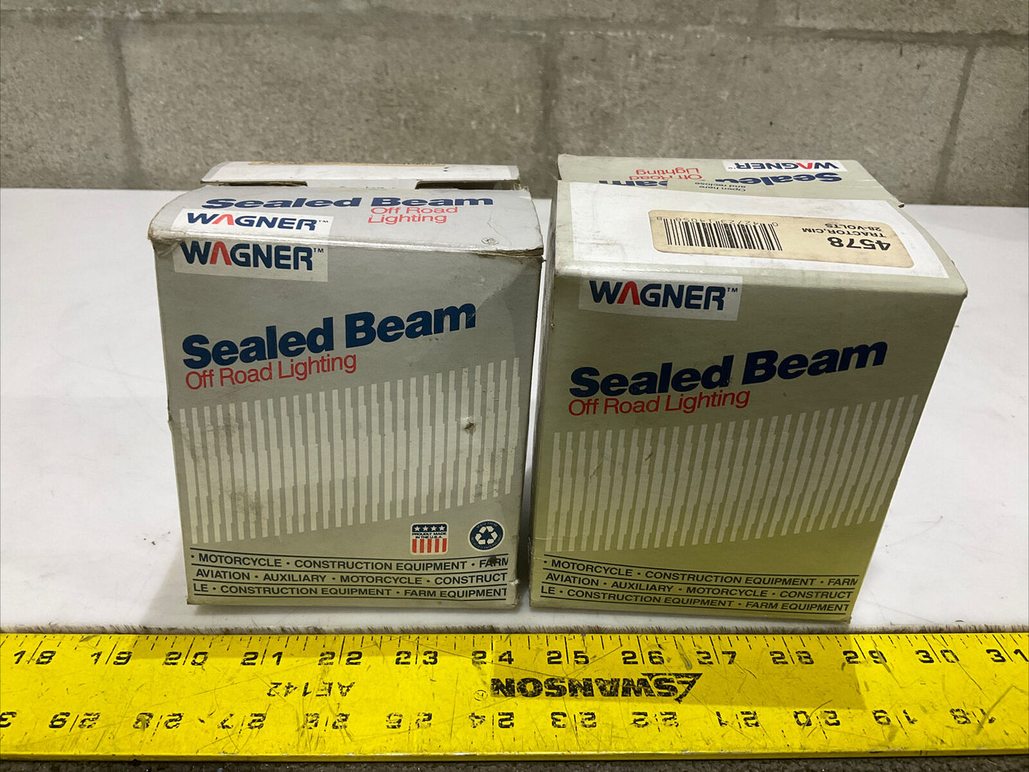 WAGNER 4578 TRACTOR SEALED BEAM OFF ROAD LIGHTING 28 V 476