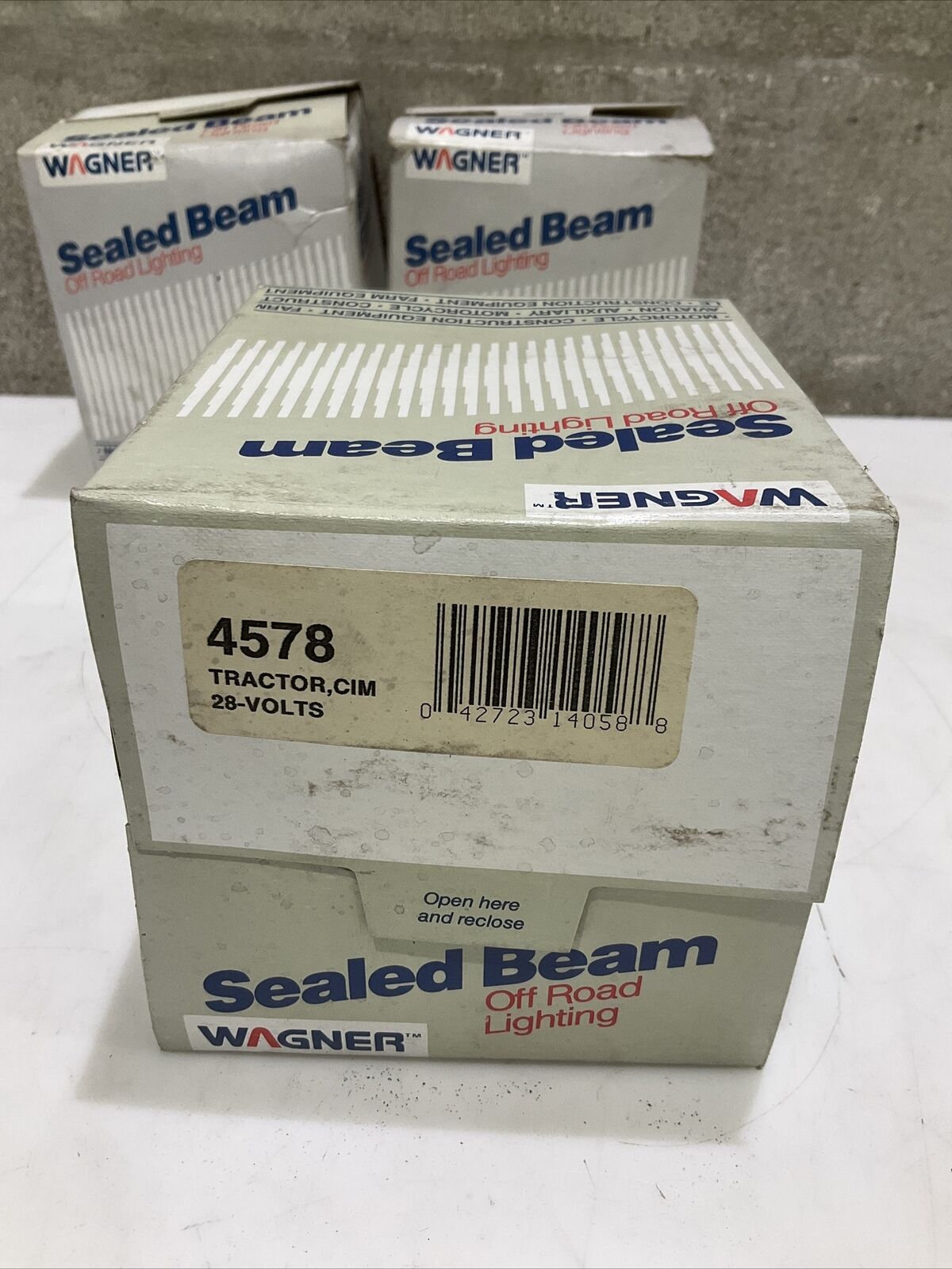 WAGNER 4578 TRACTOR SEALED BEAM OFF ROAD LIGHTING 28 V 476