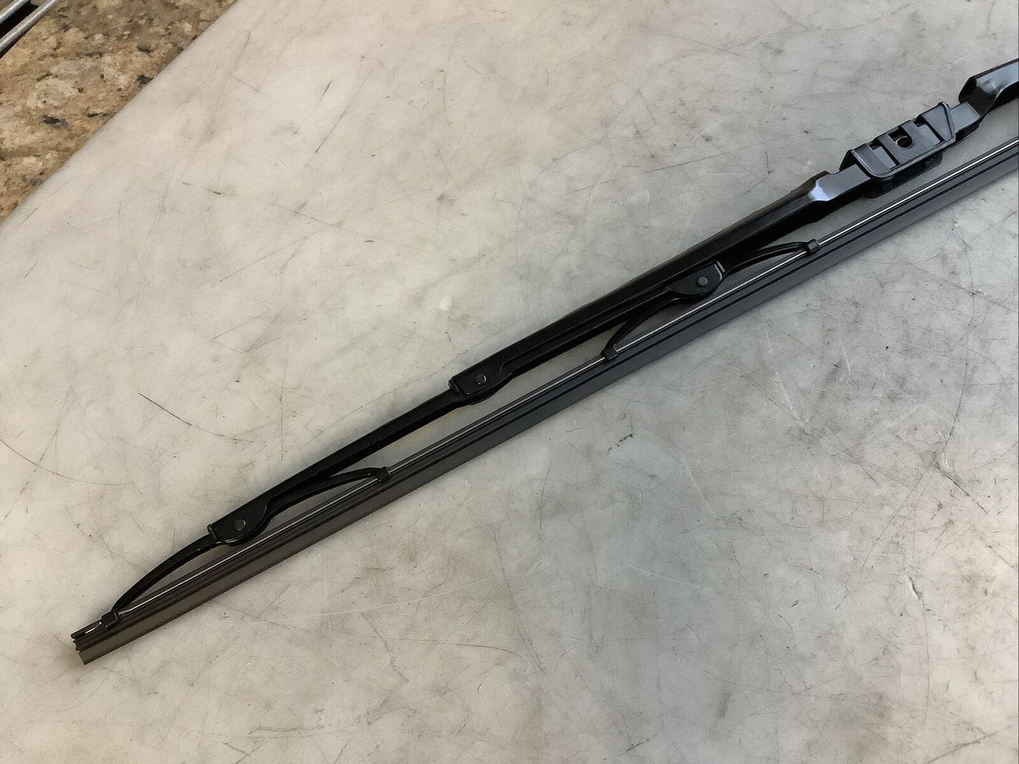 BOBCAT 7168954 WIPER BLADE 476