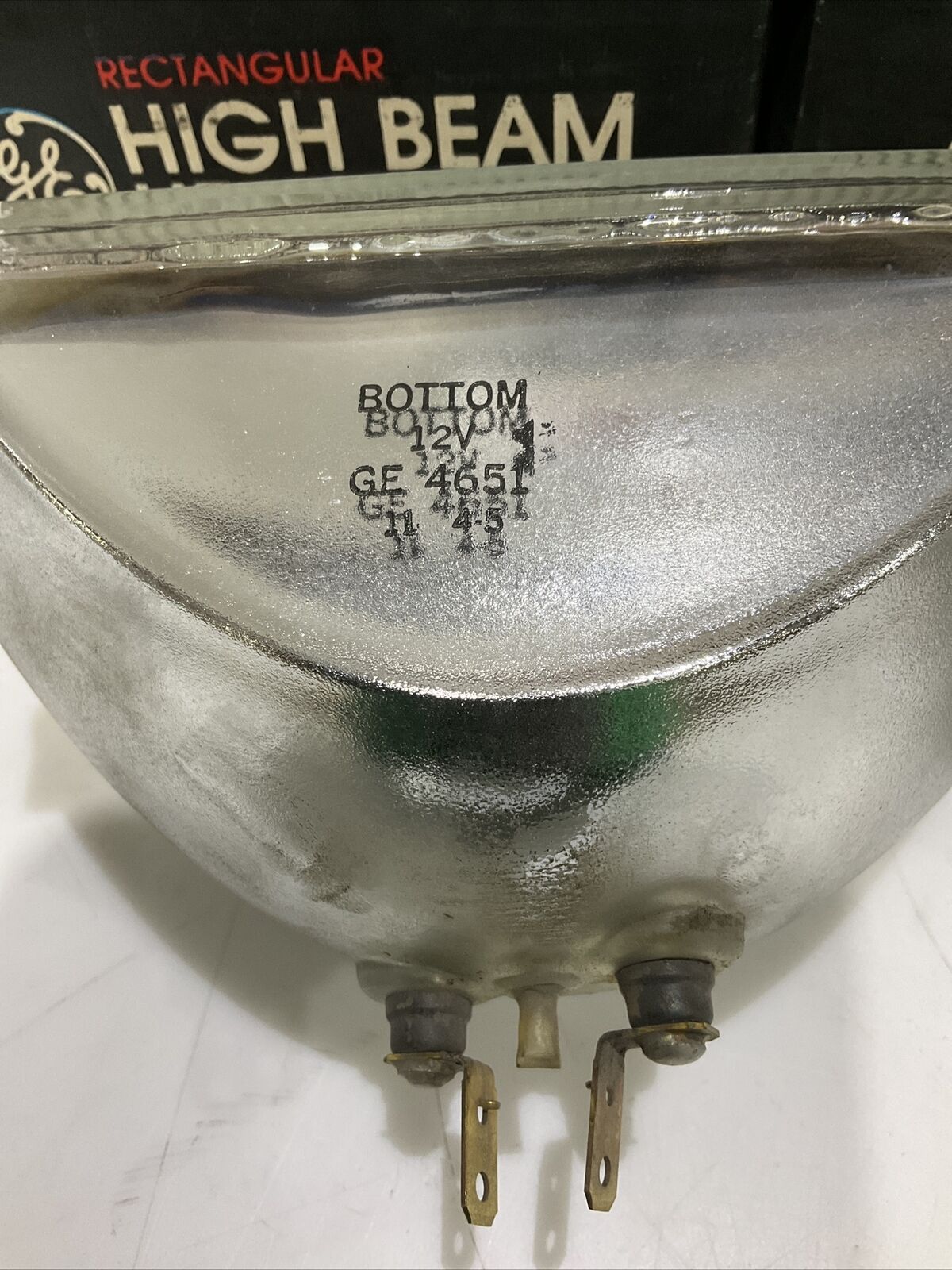 GE 4651 HIGH BEAM HEADLIGHT FOR 4 HEADLAMP SYSTEM LOT OF 11 476