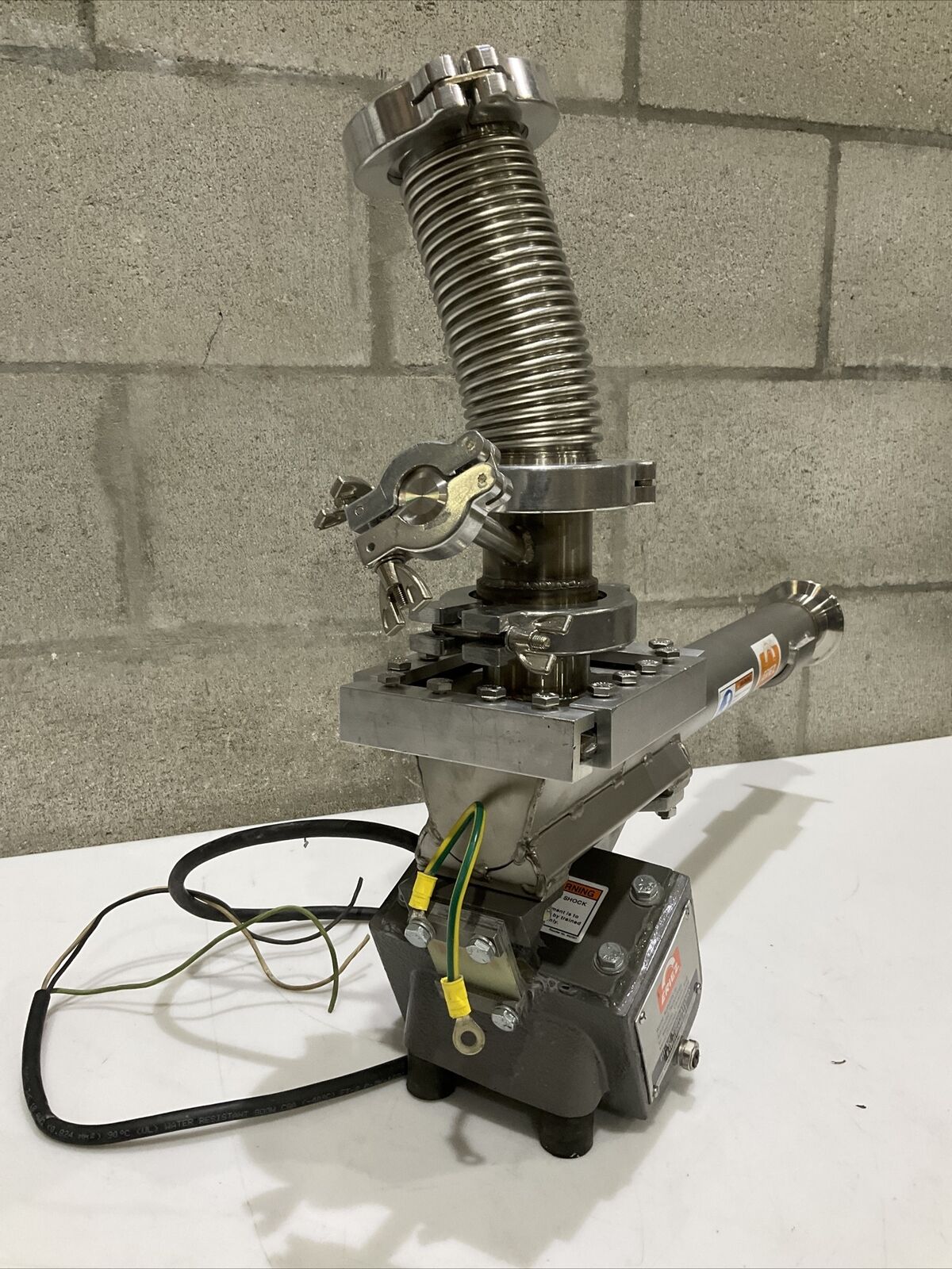 ERIEZ 15A 303760-2 2/16 VIBRATING PAN FEEDER CDM 115V .50 AMP 60 HZ CDM