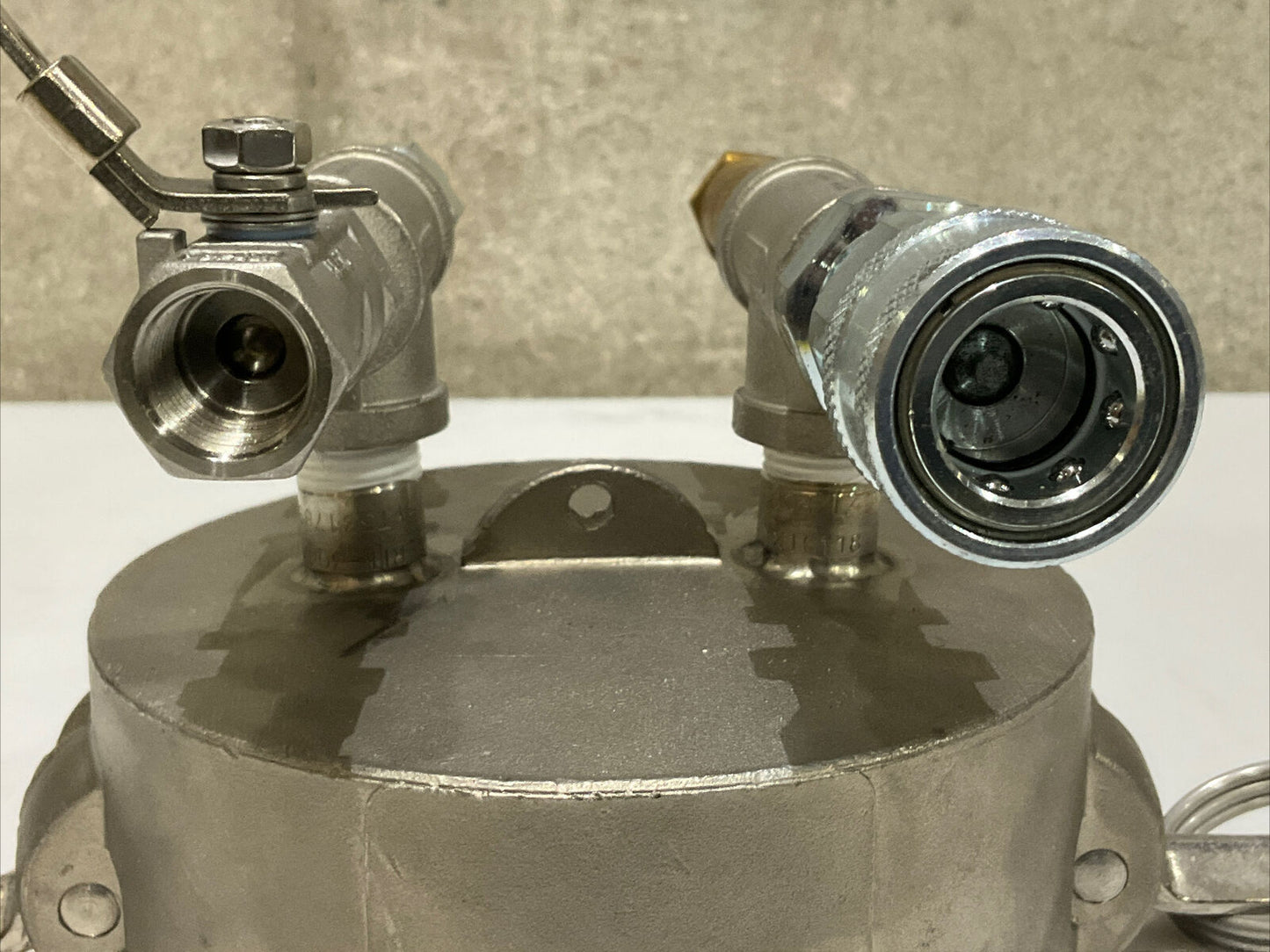 PT 40-V DUST CAP COUPLER WITH HS30 CAM LOCK ARMS CDM