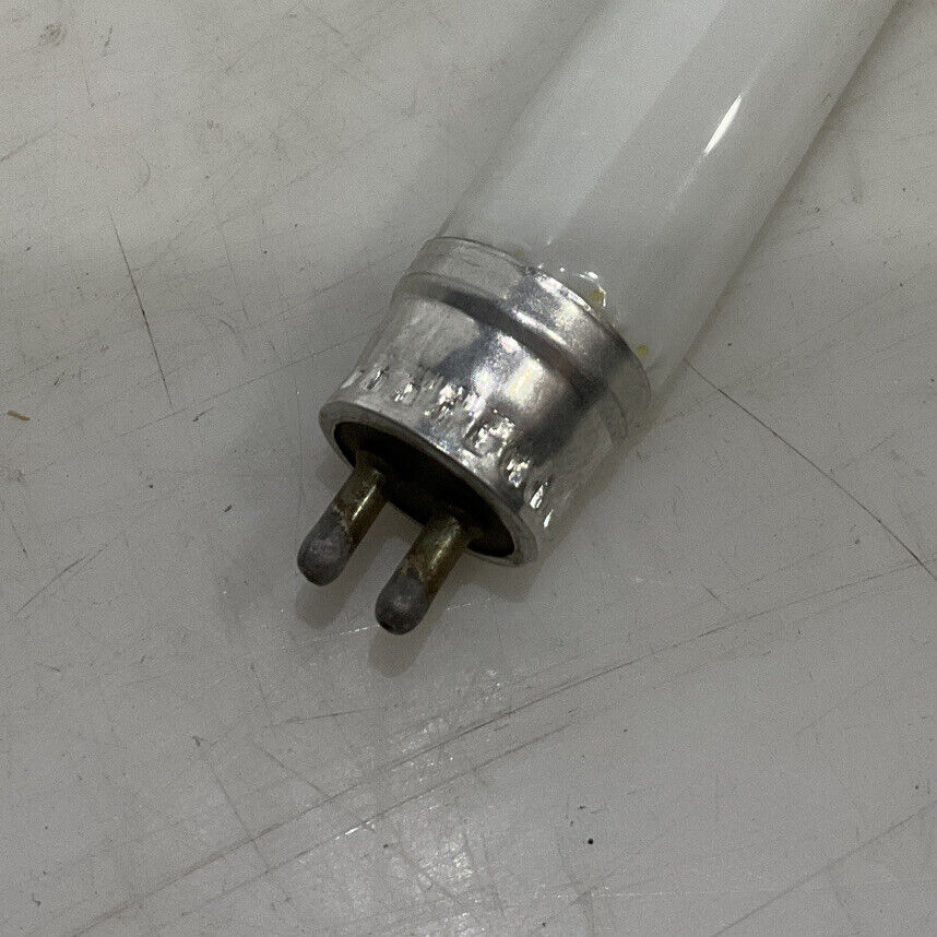SYLVANIA F6T5/CW FLUORESCENT LIGHT BULB LOT OF 8 476