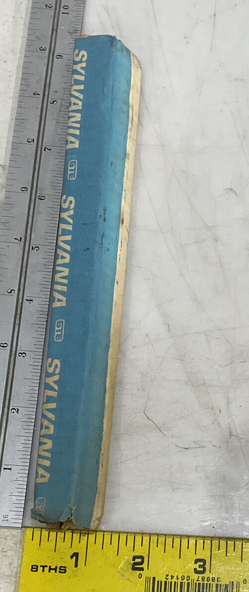 SYLVANIA F6T5/CW FLUORESCENT LIGHT BULB LOT OF 8 476