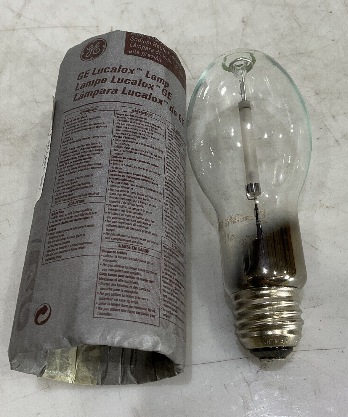 GENERAL ELECTRIC LU70/MED/ECO BULB LOT OF 9 476
